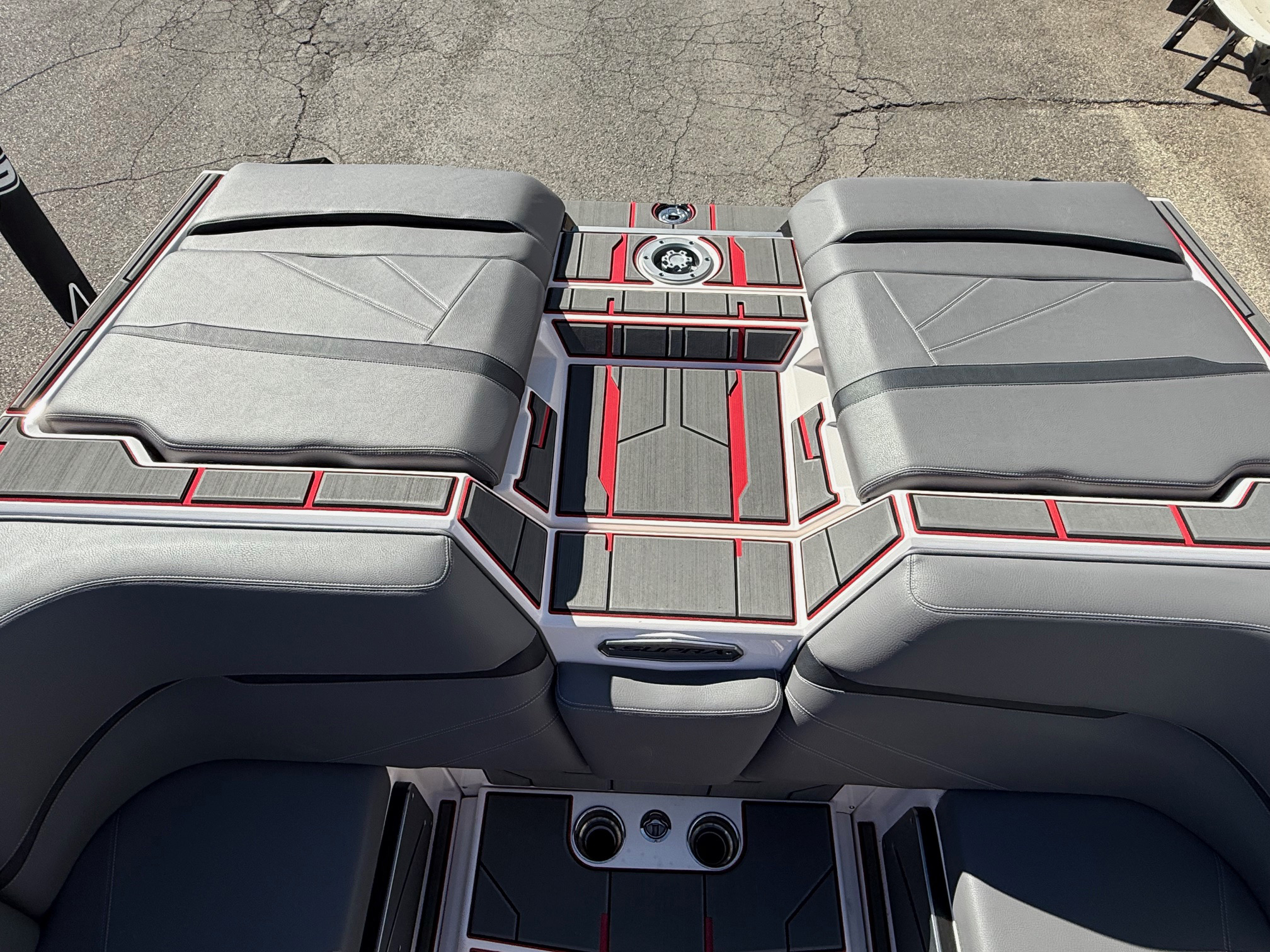 2023 24' Supra "SL550" Bowrider - Image 26