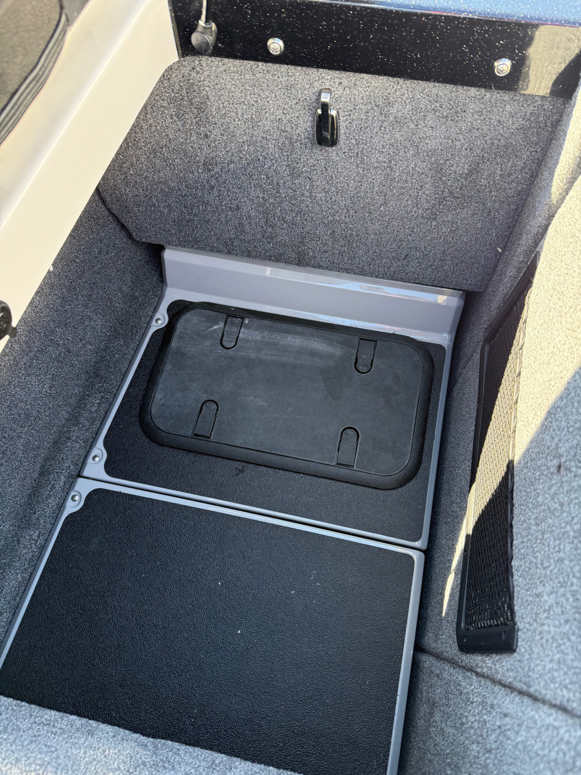 2023 24' Supra "SL550" Bowrider - Image 27