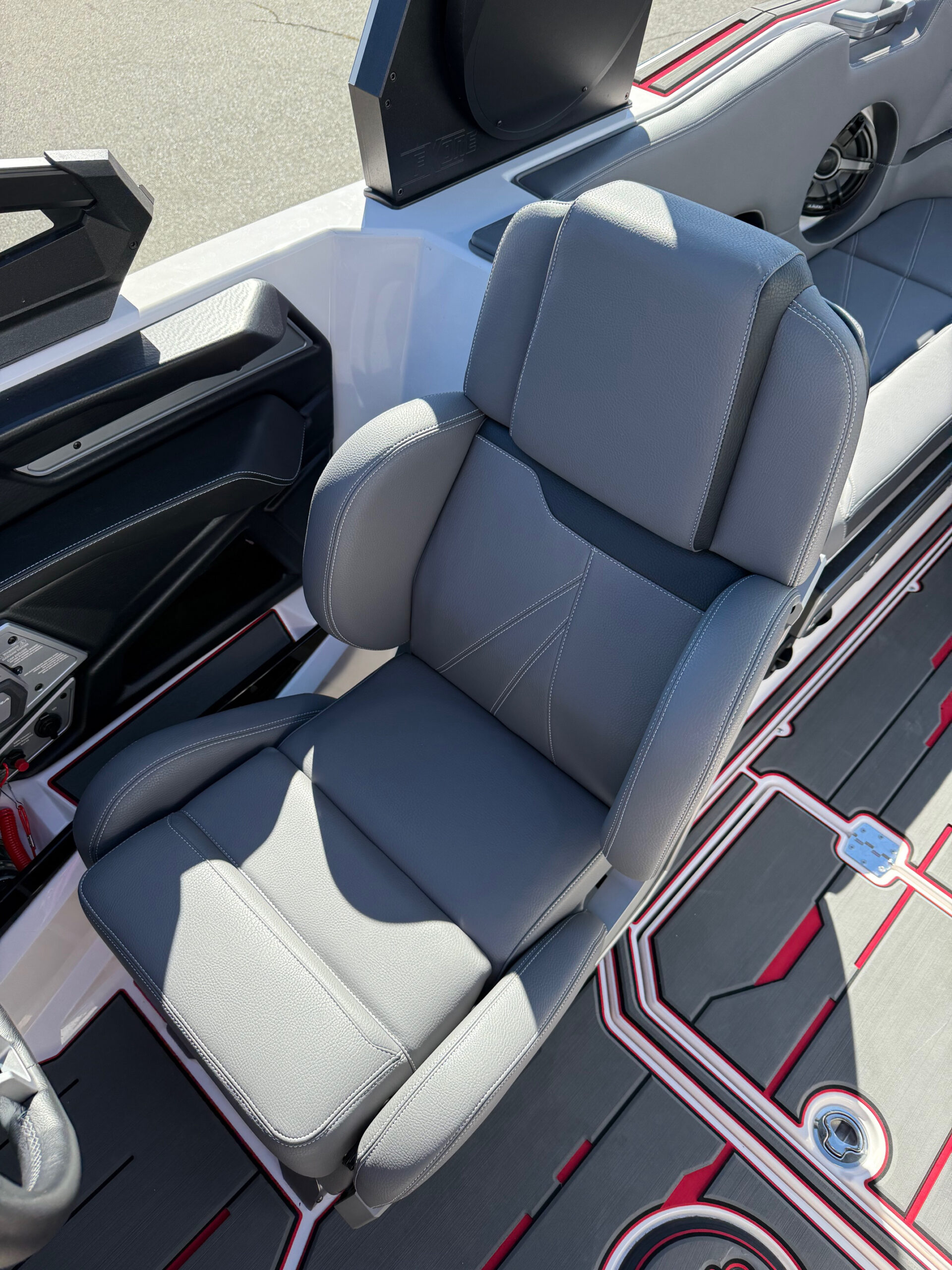 2023 24' Supra "SL550" Bowrider - Image 36