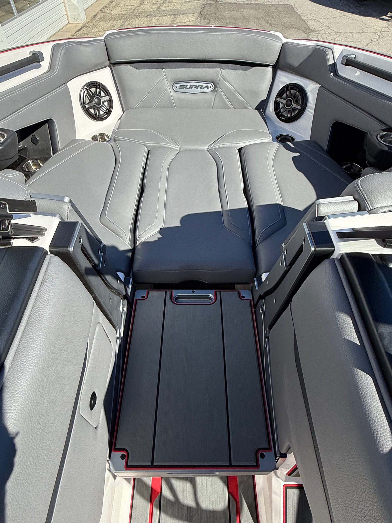 2023 24' Supra "SL550" Bowrider - Image 18