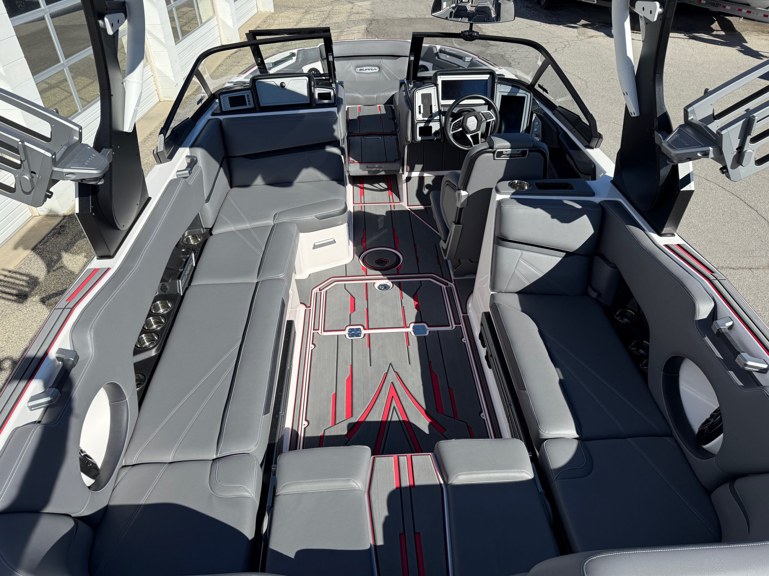 2023 24' Supra "SL550" Bowrider - Image 20