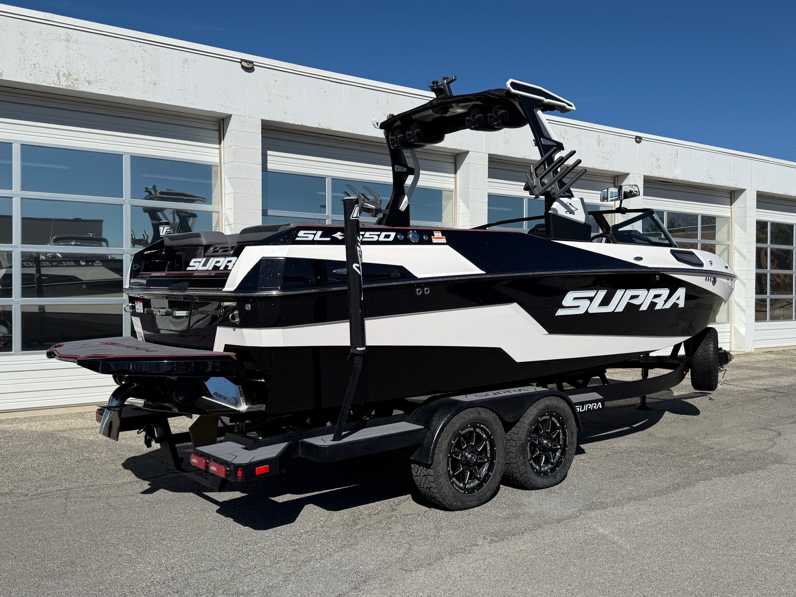 2023 24' Supra "SL550" Bowrider - Image 4