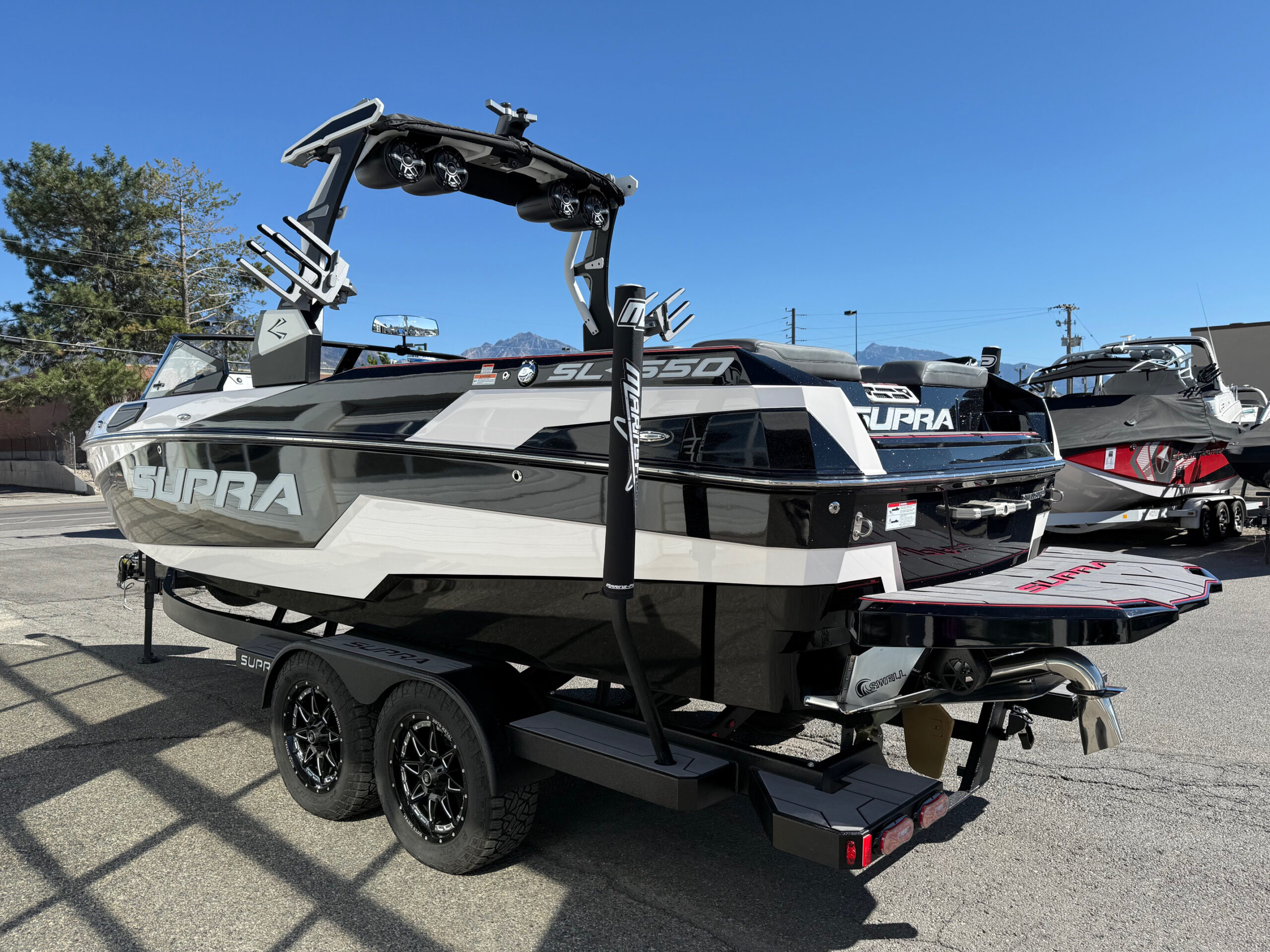 2023 24' Supra "SL550" Bowrider - Image 7