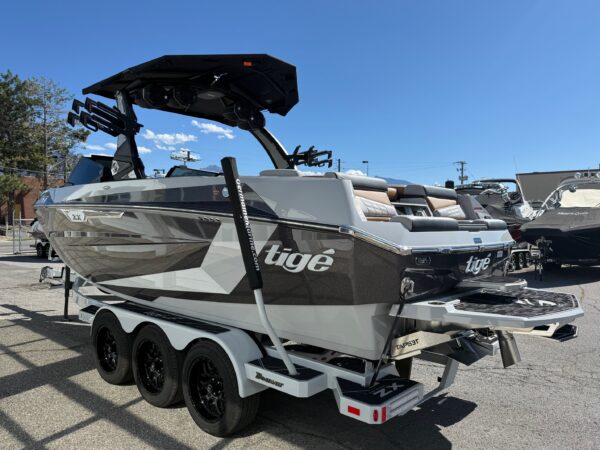 2024 23' Tige' "Ultre 23ZX" Bowrider - Image 6