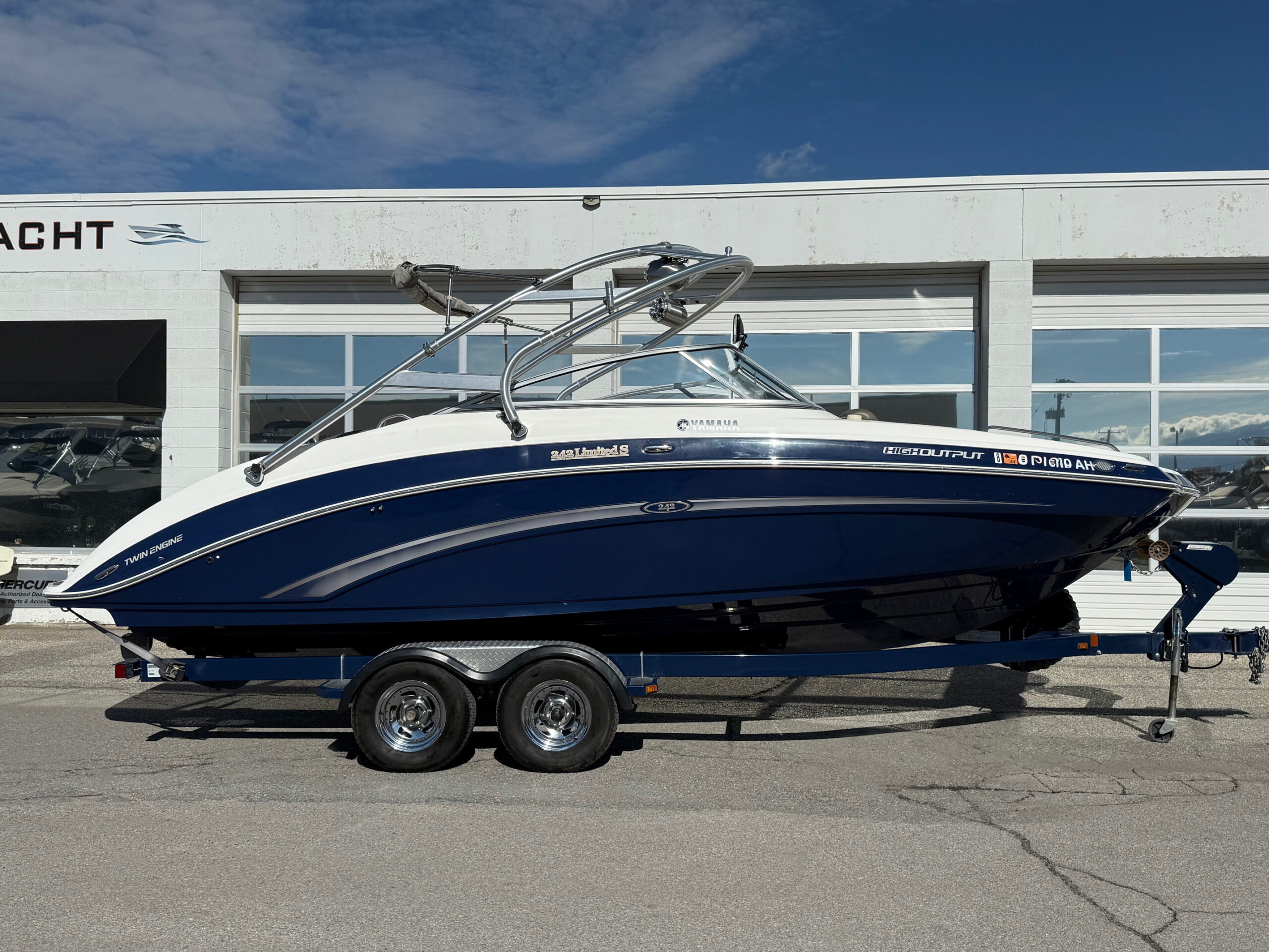2013 24' Yamaha "242 Limited S" Bowrider