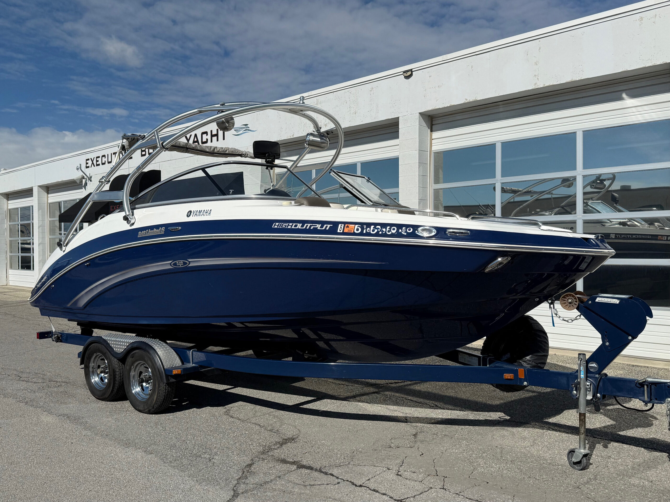 2013 24' Yamaha "242 Limited S" Bowrider - Image 2