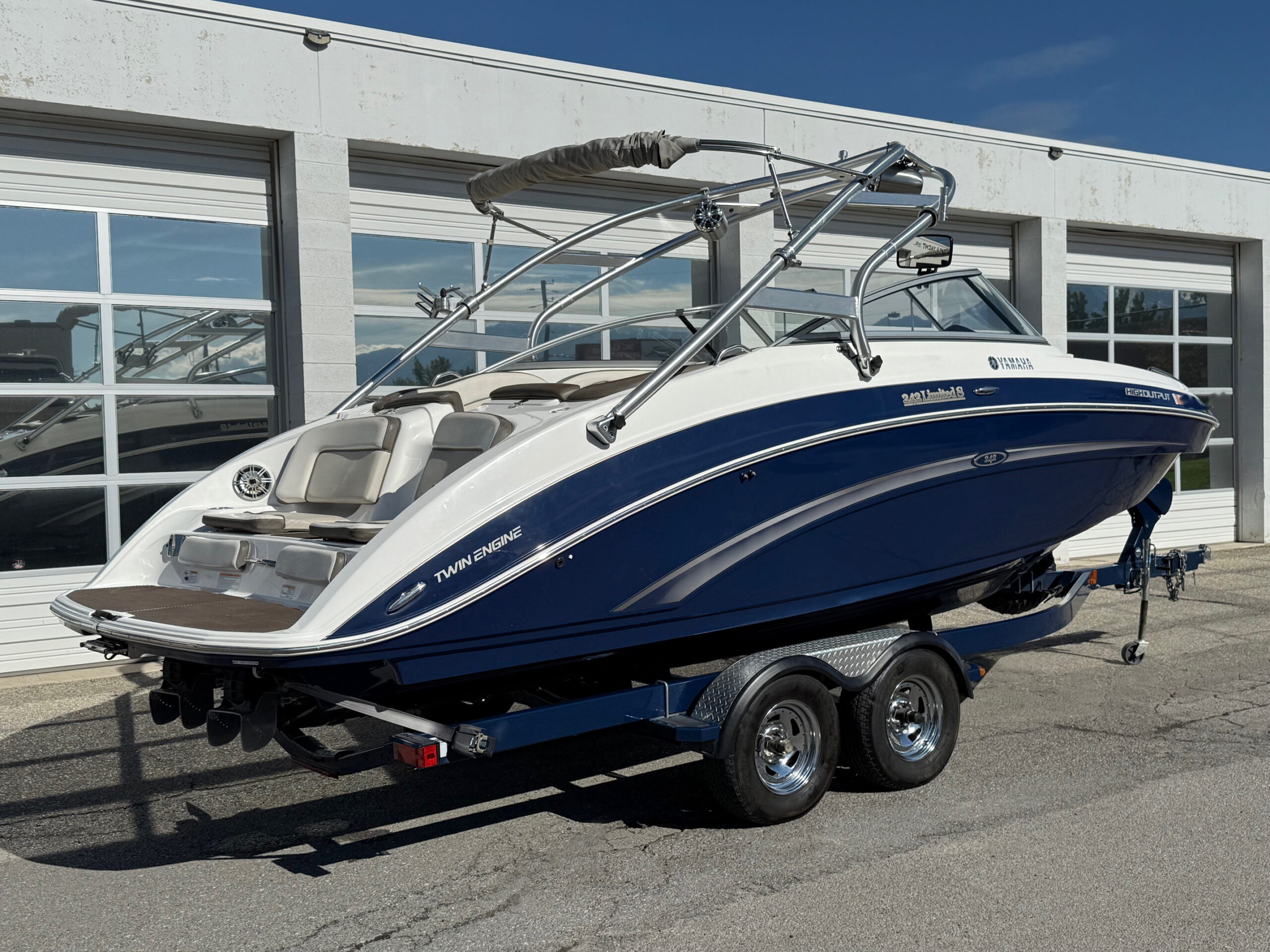 2013 24' Yamaha "242 Limited S" Bowrider - Image 3