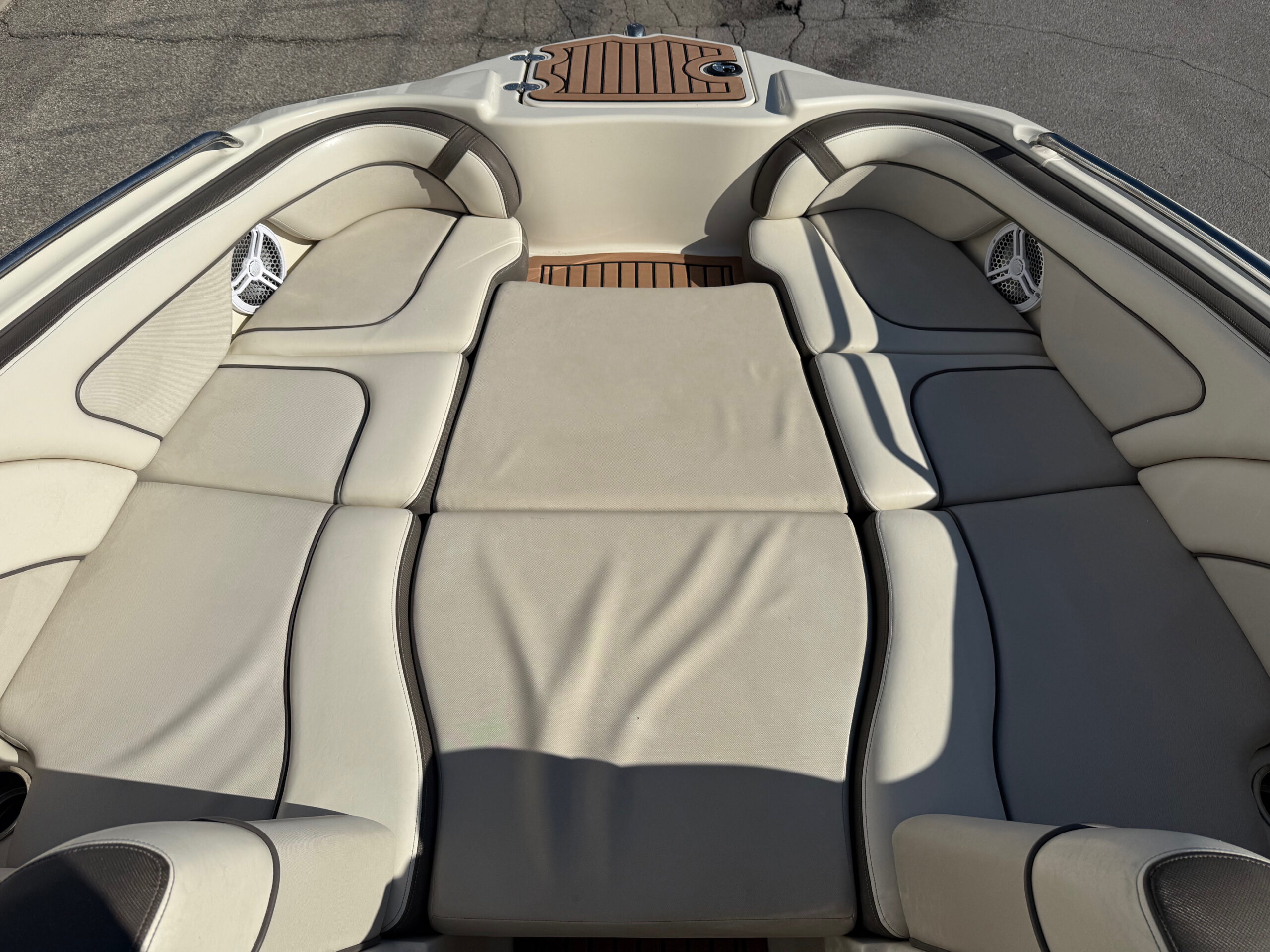 2014 24' Yamaha "242 Limited S" Bowrider - Image 11
