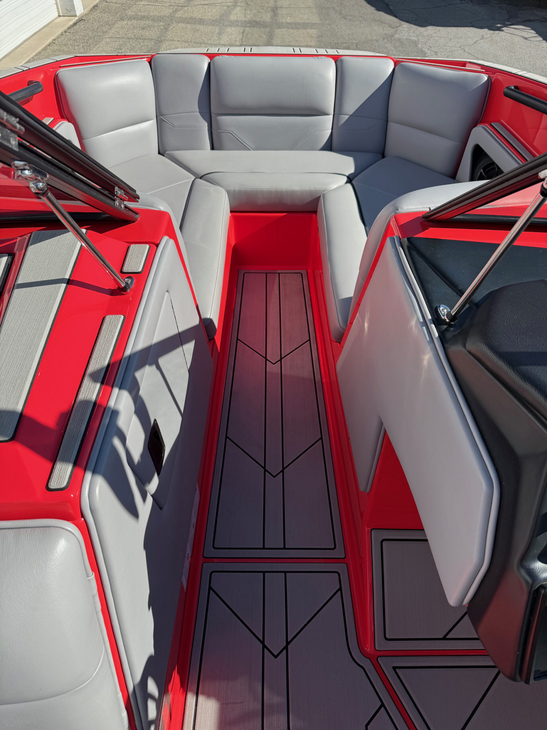 2025 23' Moomba "MAX" Bowrider - Image 19