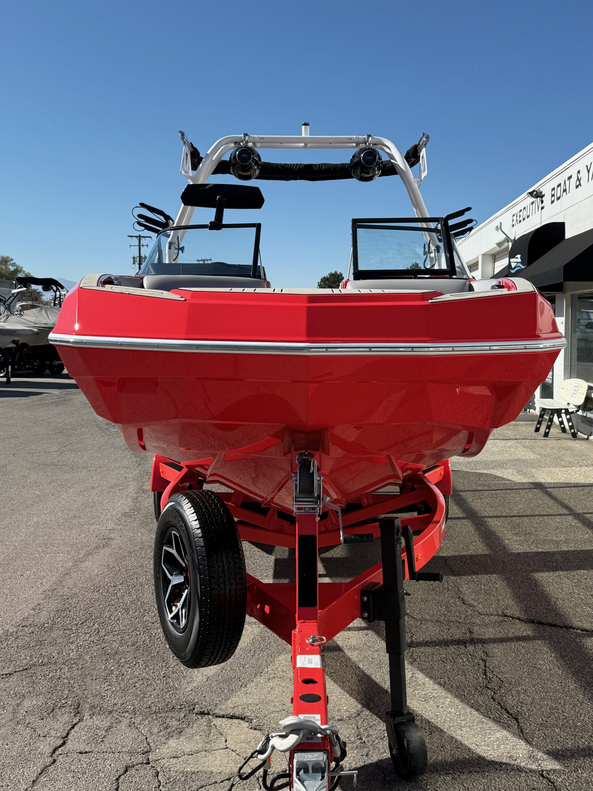 2025 23' Moomba "MAX" Bowrider - Image 9