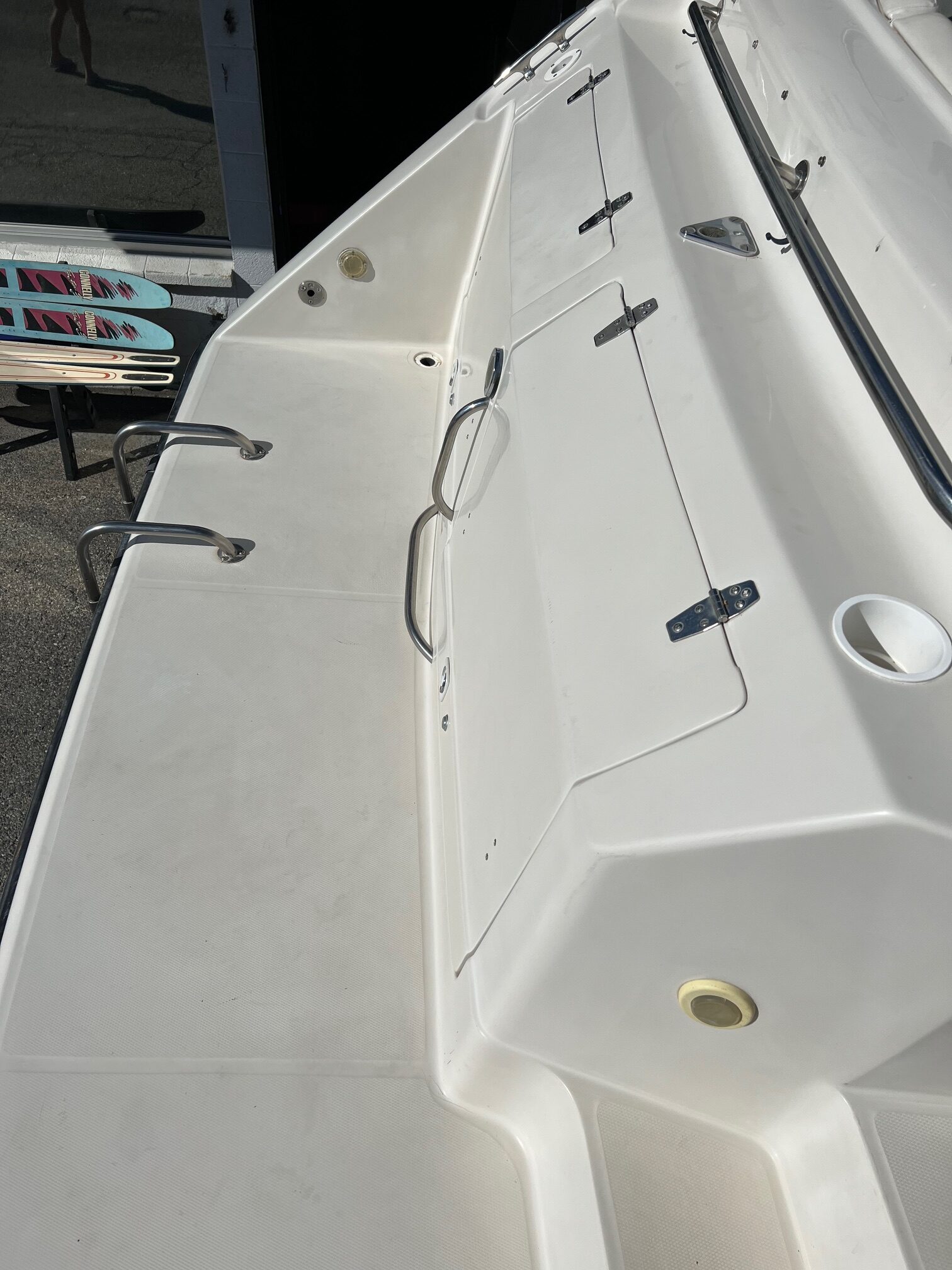 1995 40' Regal "Commodore 402" Yacht - Image 19