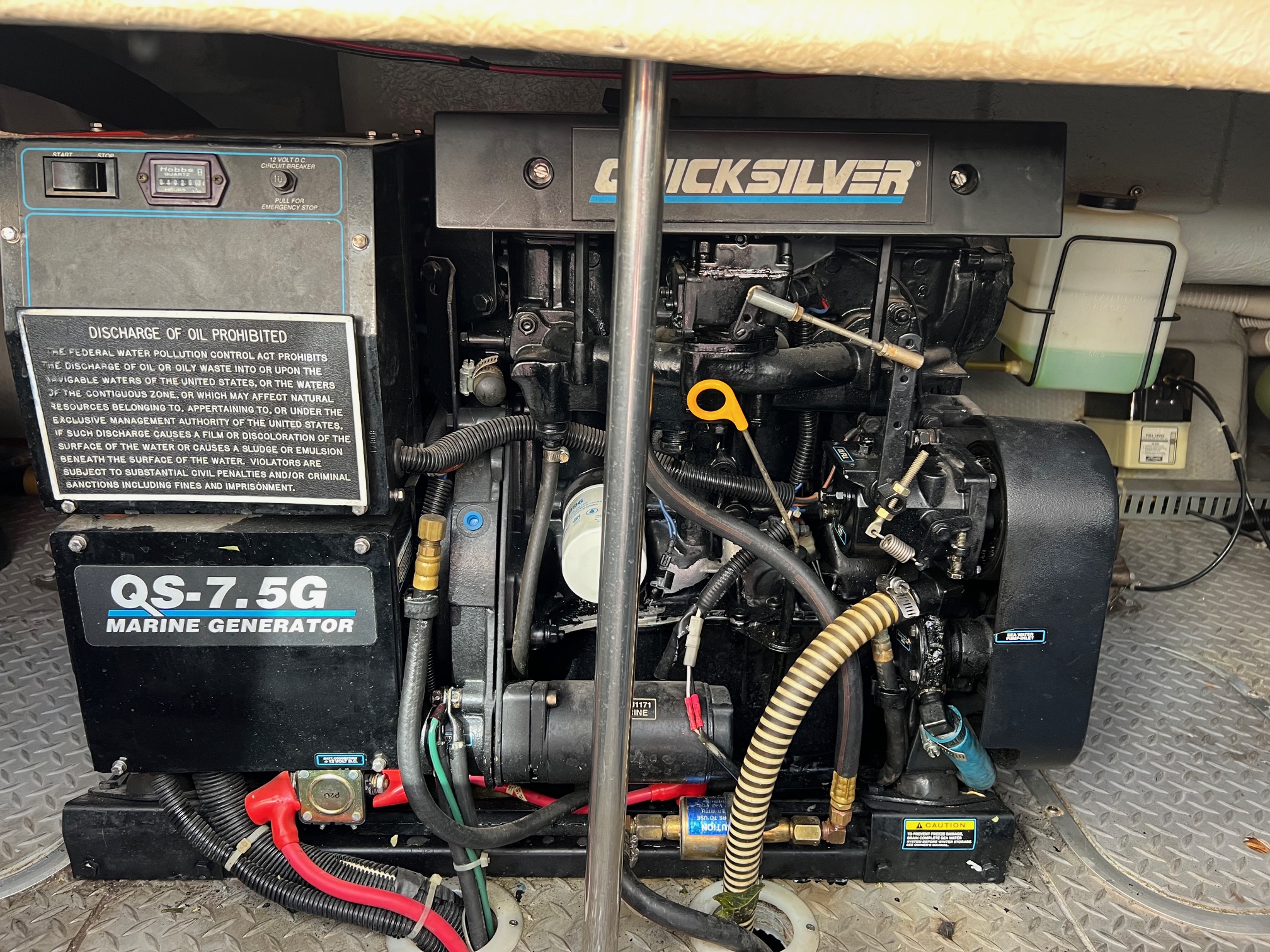 1995 40' Regal "Commodore 402" Yacht - Image 29