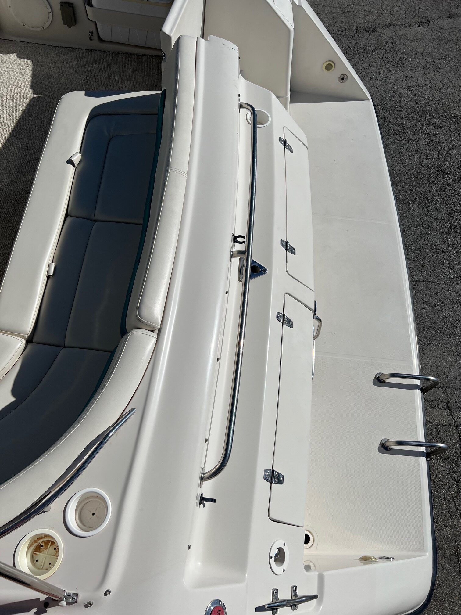 1995 40' Regal "Commodore 402" Yacht - Image 30