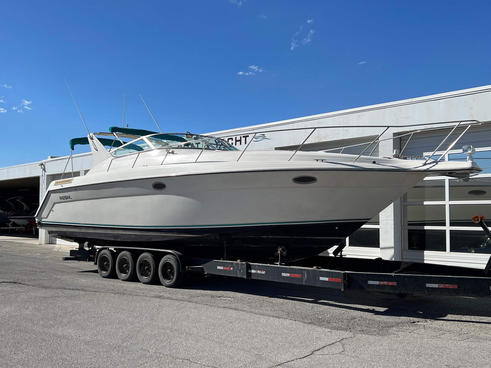 1995 40' Regal "Commodore 402" Yacht - Image 2