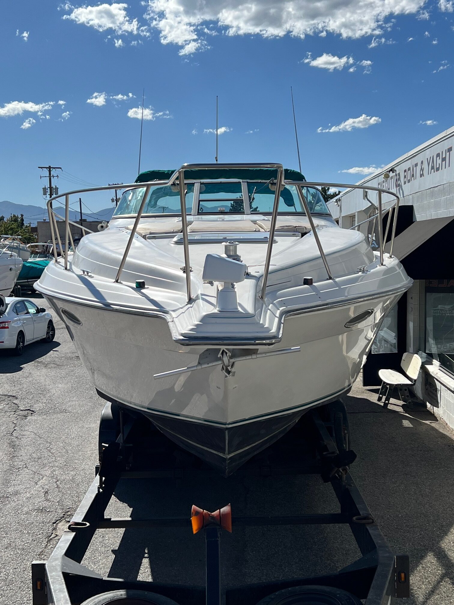 1995 40' Regal "Commodore 402" Yacht - Image 9