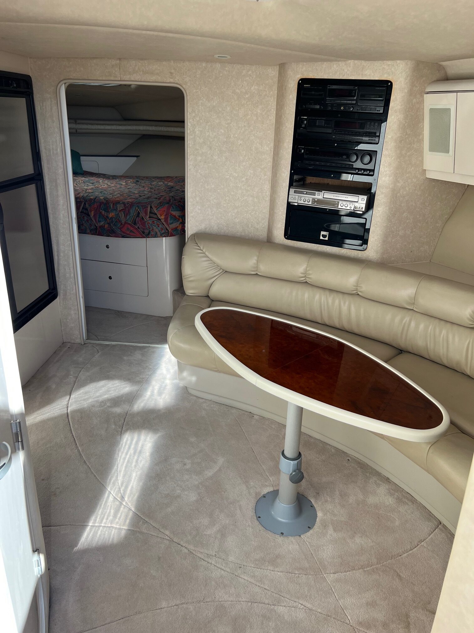 1995 40' Regal "Commodore 402" Yacht - Image 42