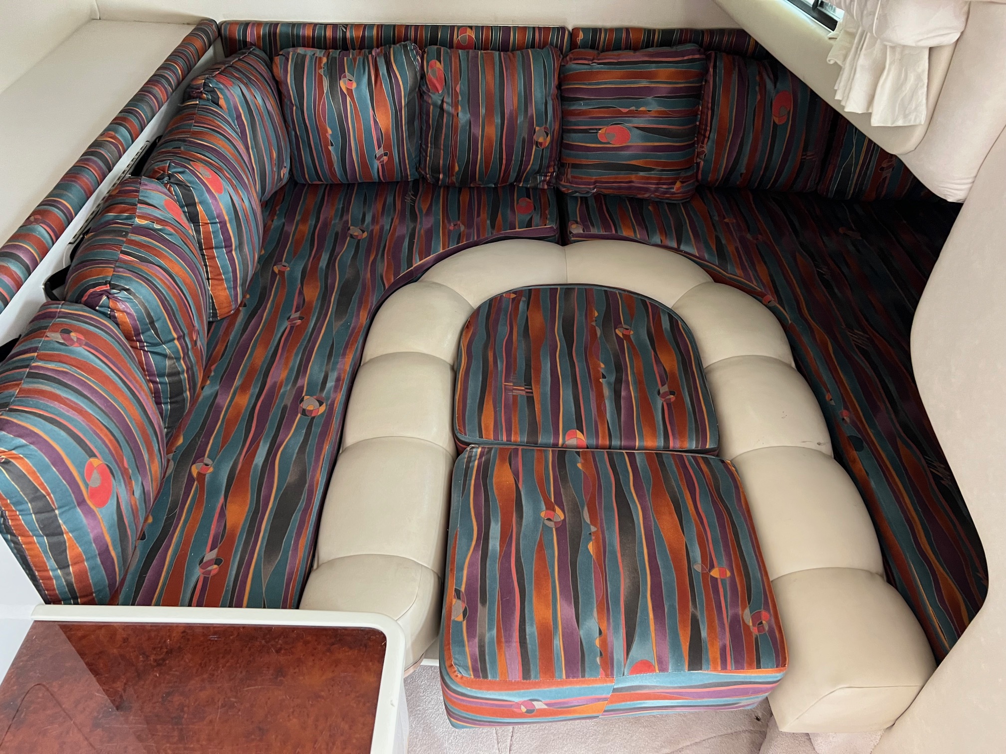 1995 40' Regal "Commodore 402" Yacht - Image 49