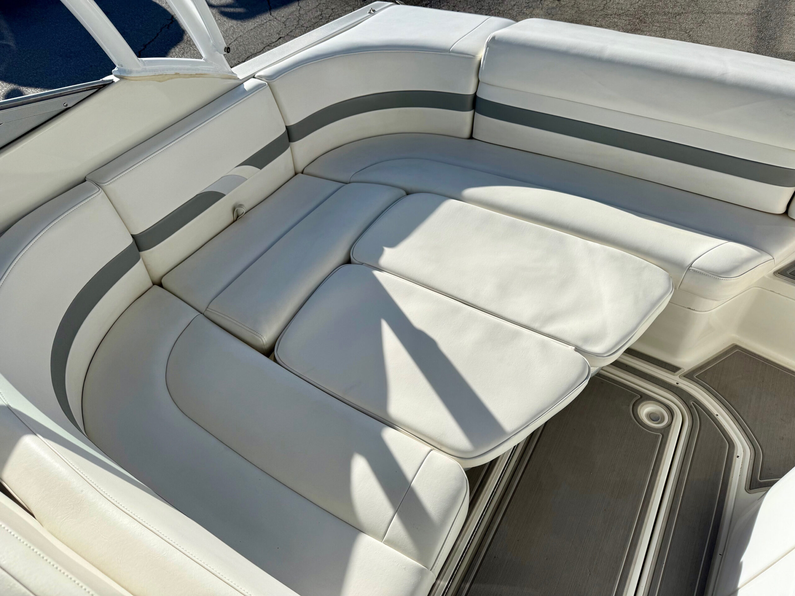 2001 28' Formula "280 Sun Sport" Cuddy - Image 22