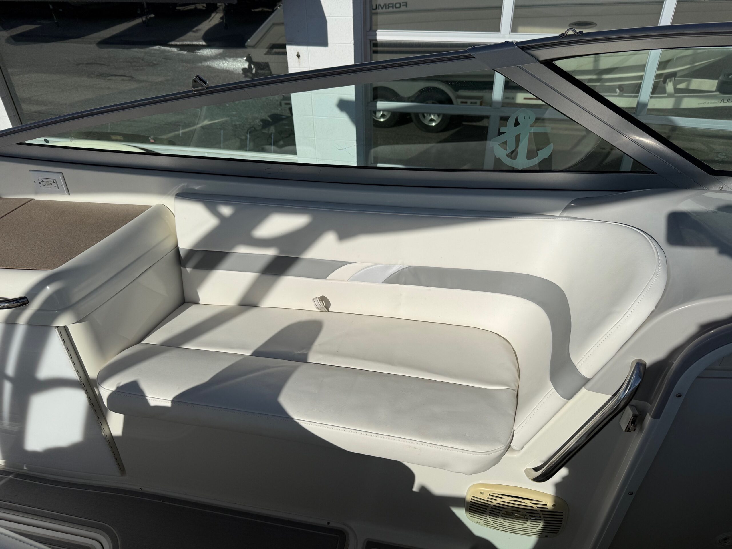 2001 28' Formula "280 Sun Sport" Cuddy - Image 11