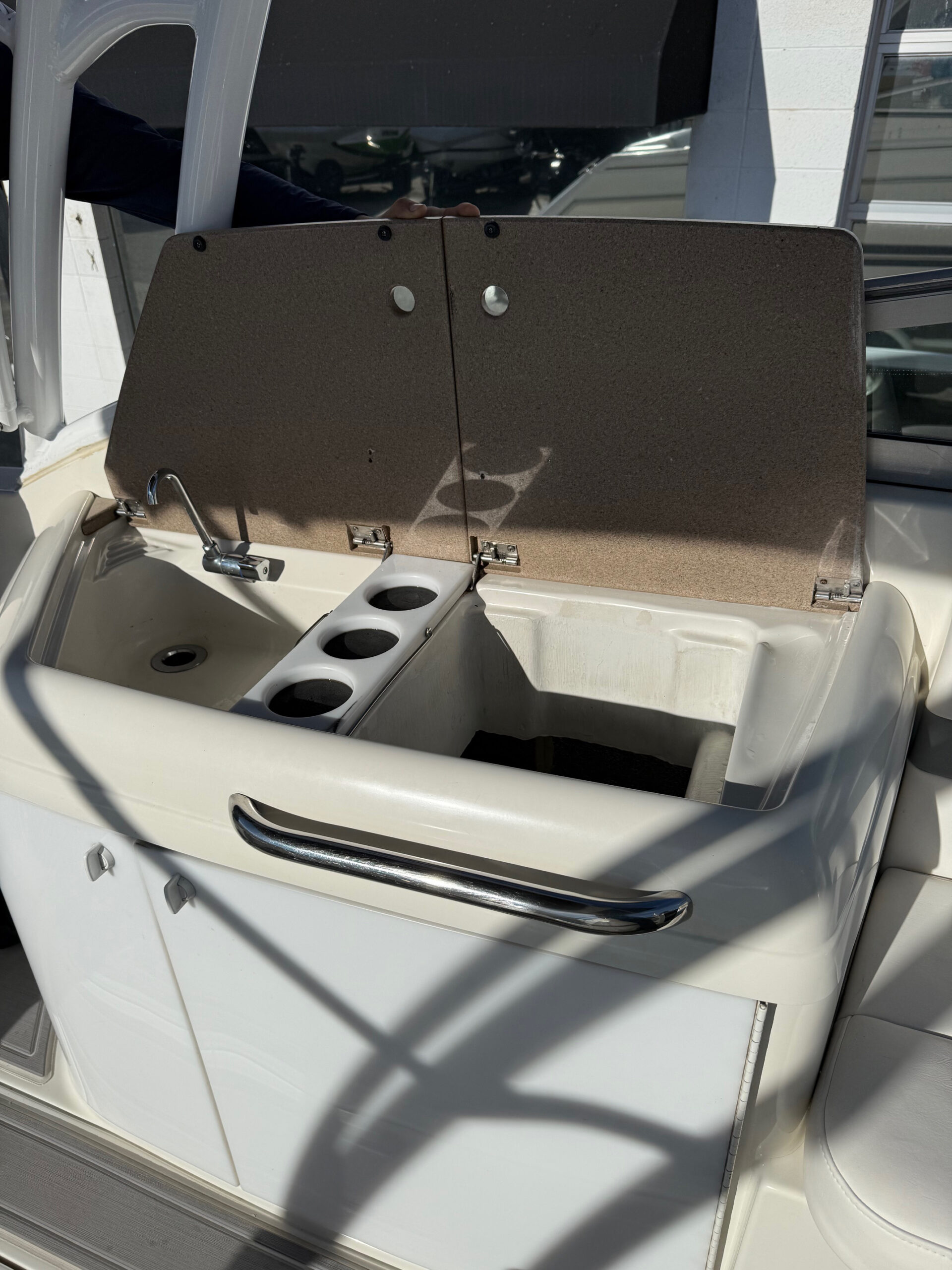 2001 28' Formula "280 Sun Sport" Cuddy - Image 13