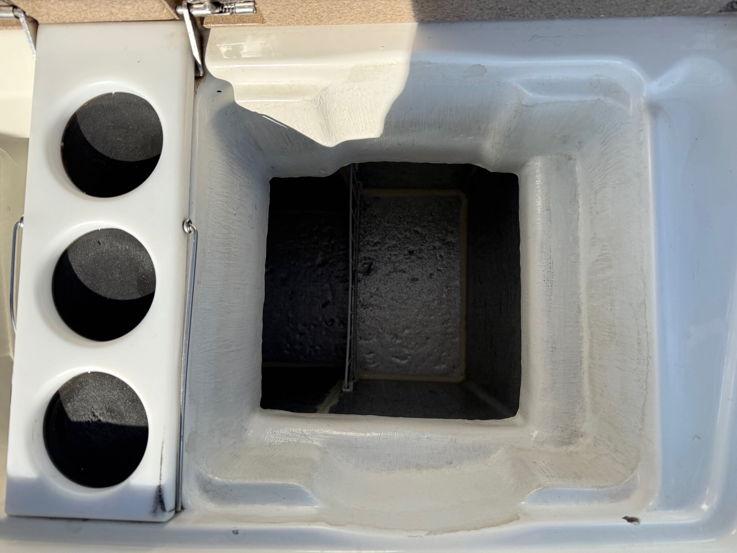 2001 28' Formula "280 Sun Sport" Cuddy - Image 15