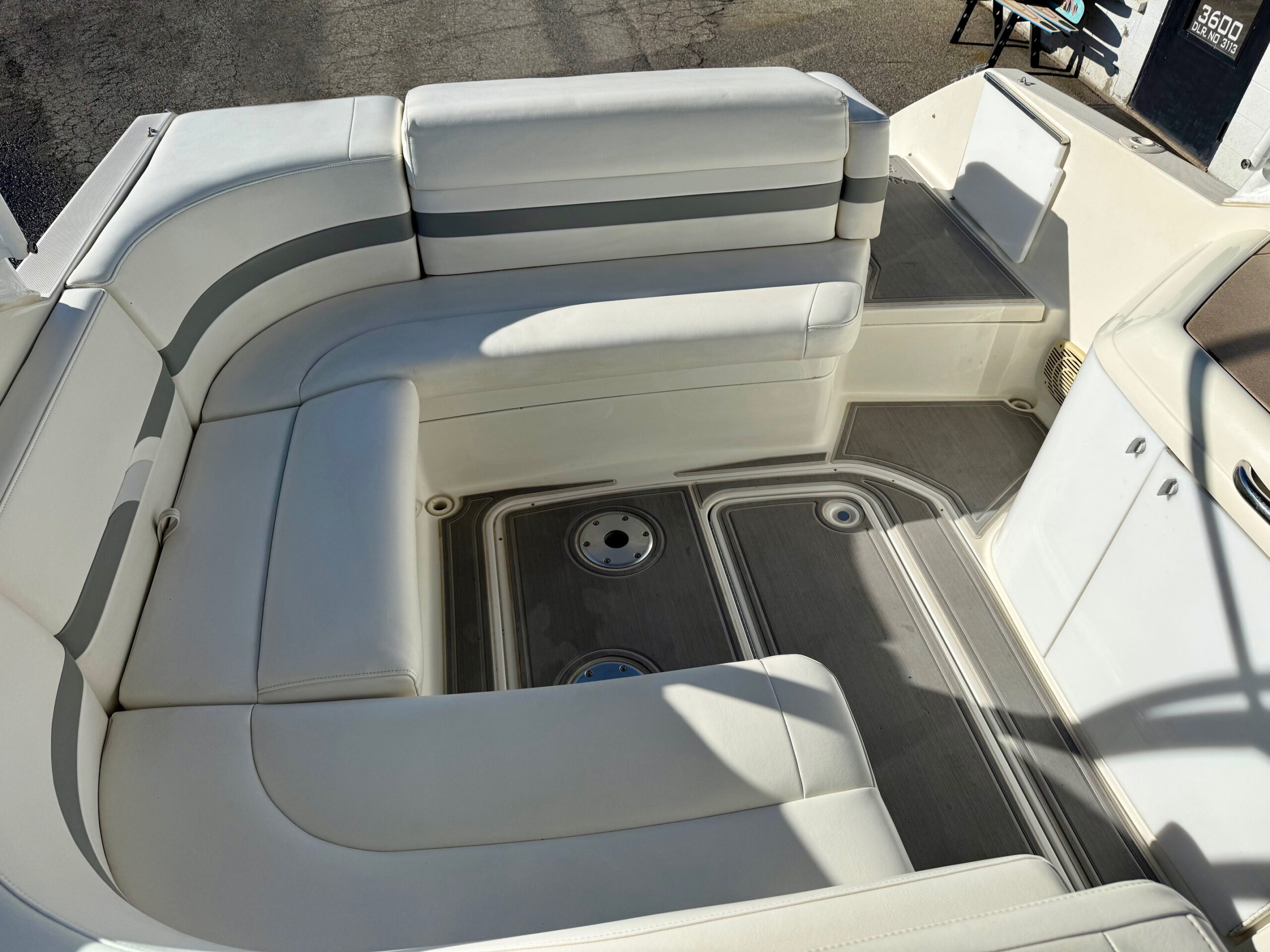 2001 28' Formula "280 Sun Sport" Cuddy - Image 16