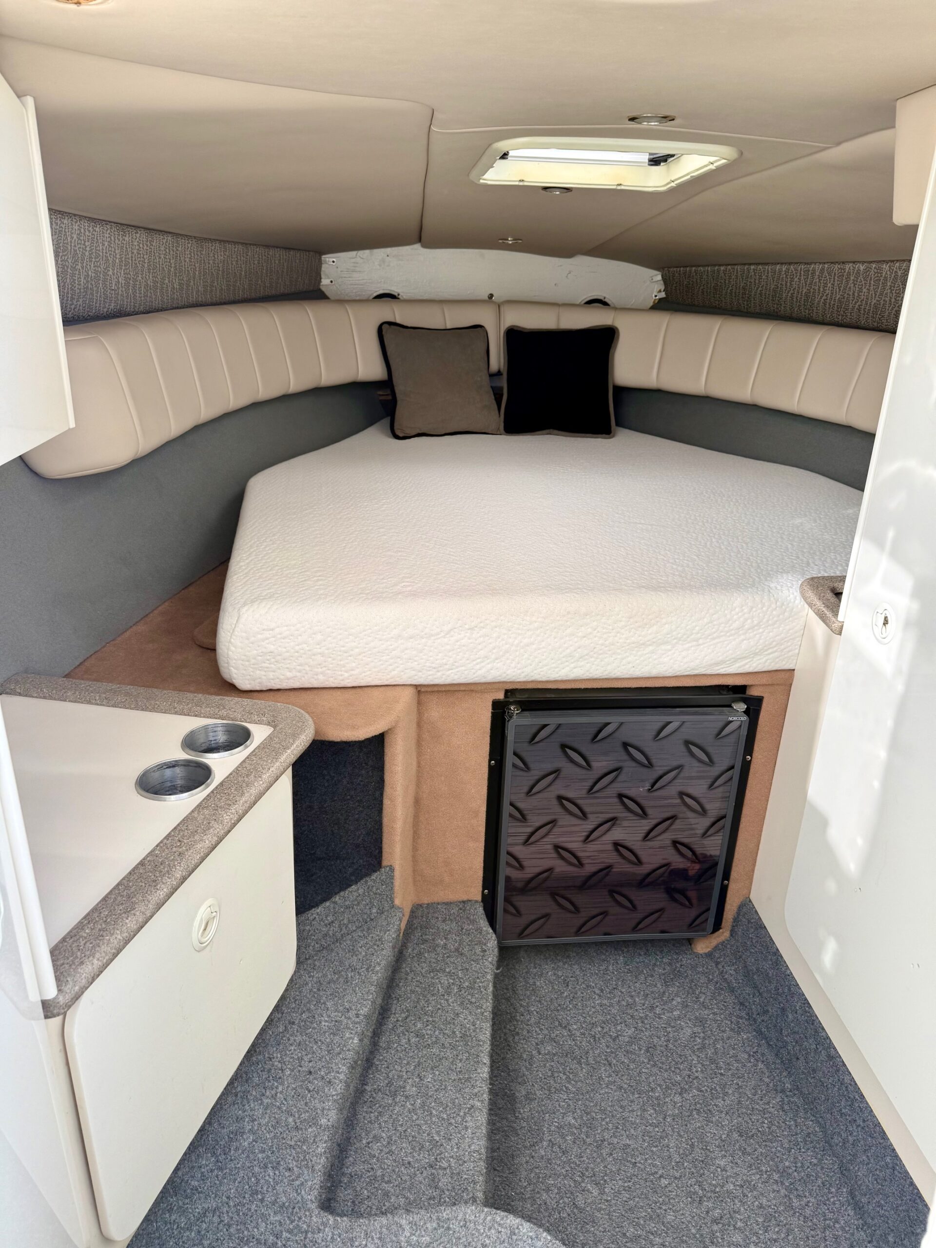 2001 28' Formula "280 Sun Sport" Cuddy - Image 27