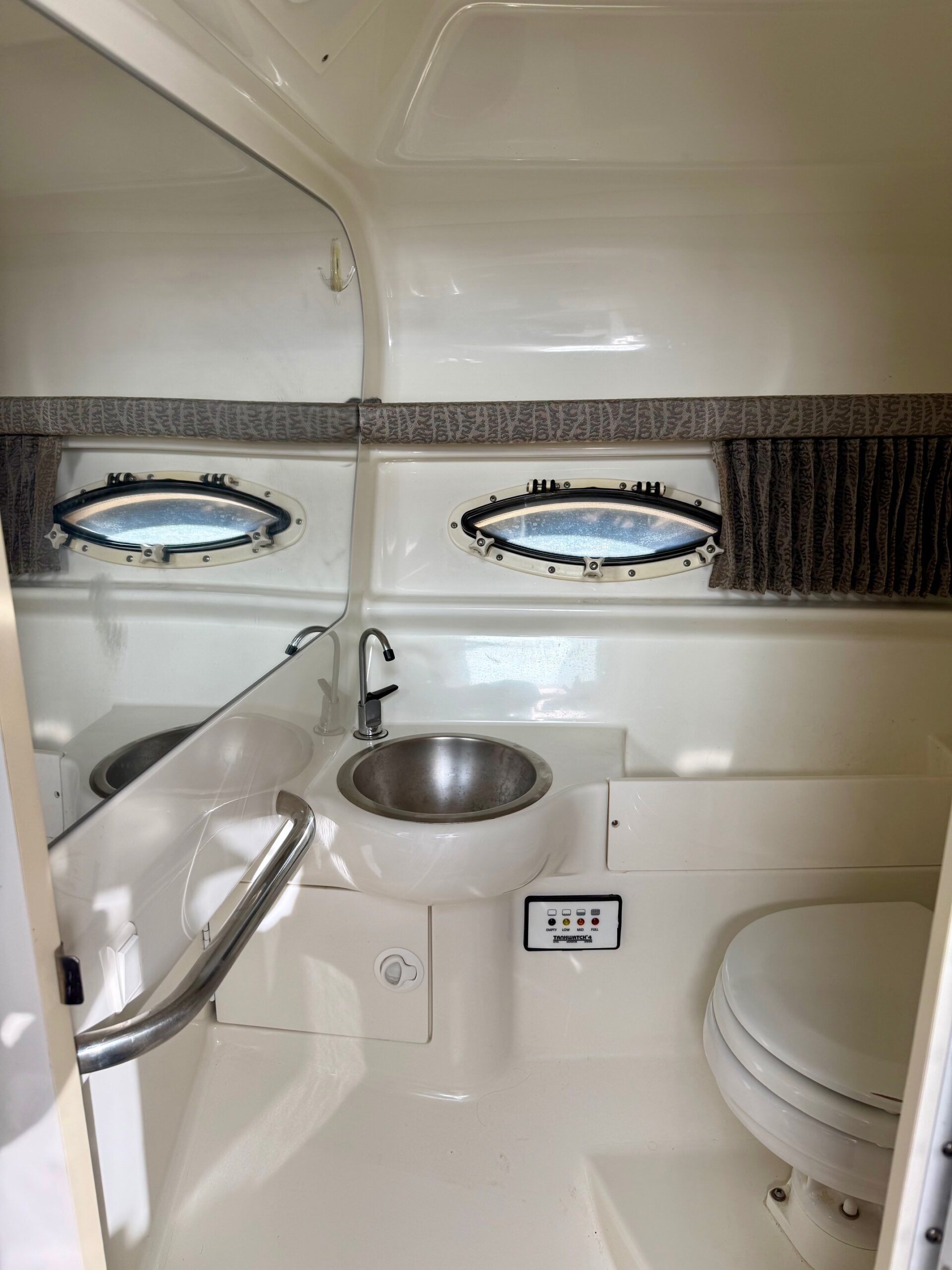 2001 28' Formula "280 Sun Sport" Cuddy - Image 32