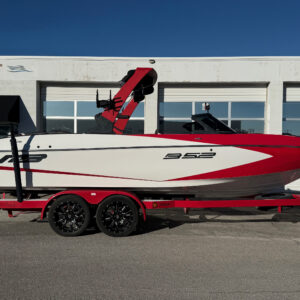 2020 23' MB Sports "B52" Classic Bowrider