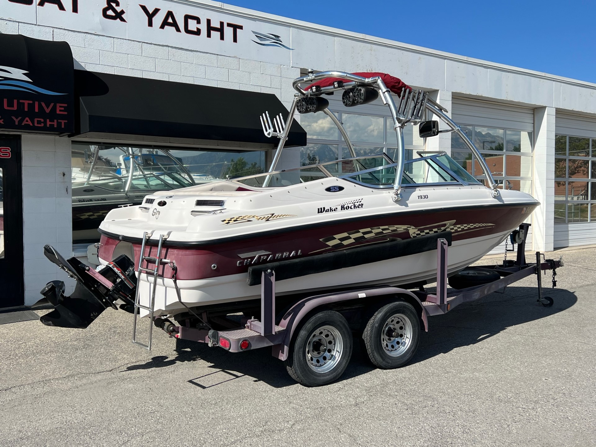 1994 19' Chaparral "1930 SS" Bowrider - Image 4