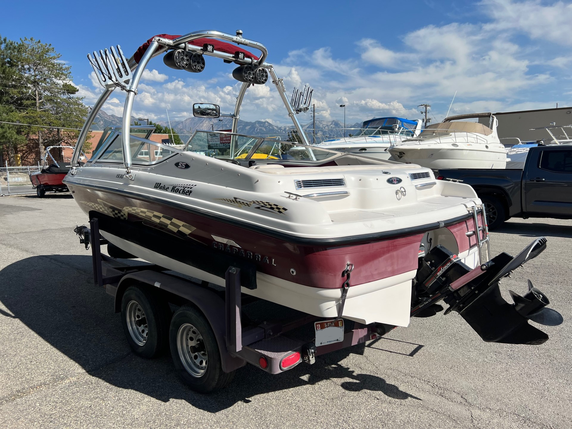 1994 19' Chaparral "1930 SS" Bowrider - Image 5