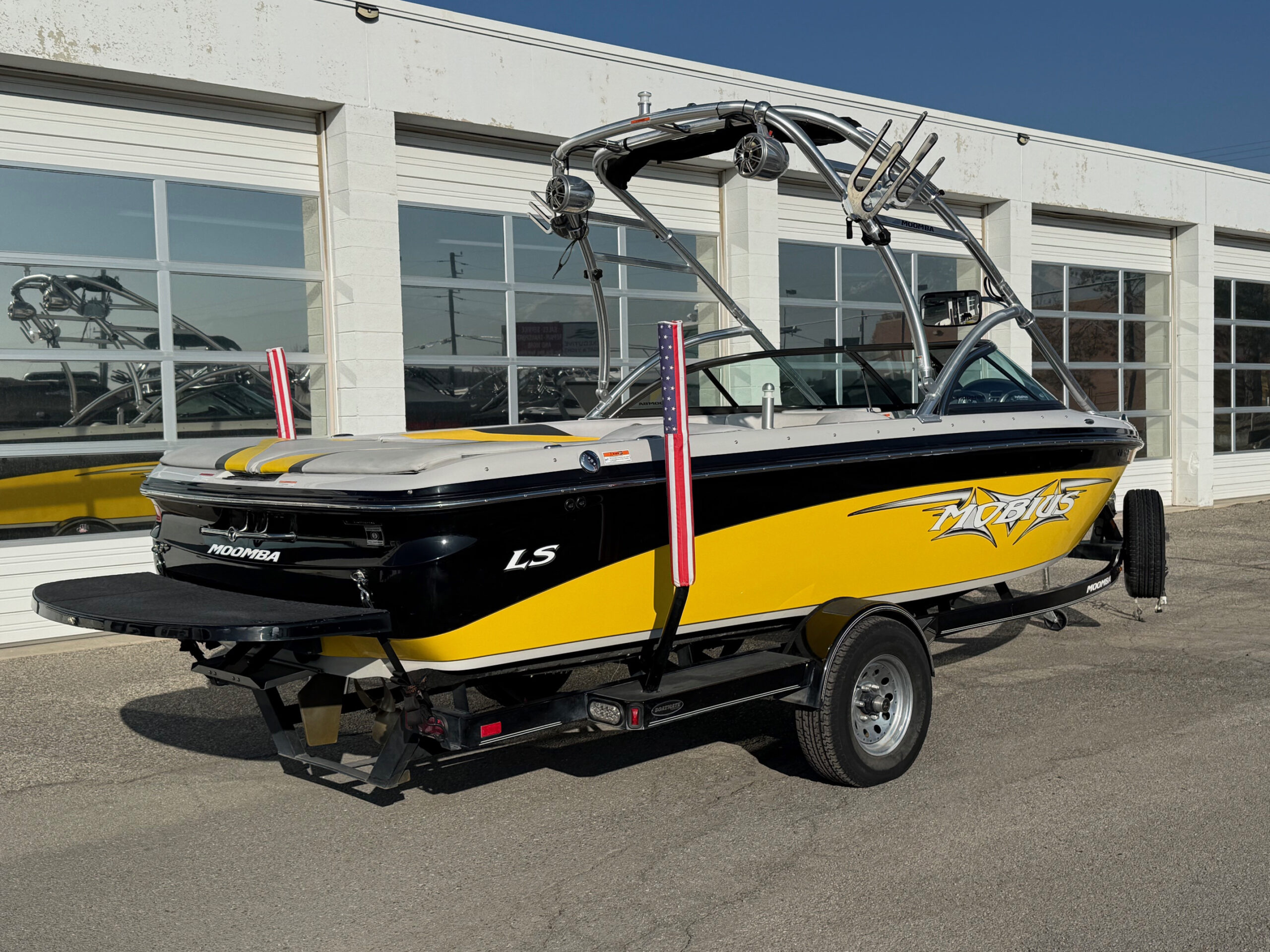 2008 22' Moomba "MOBIUS LS" Bowrider - Image 3
