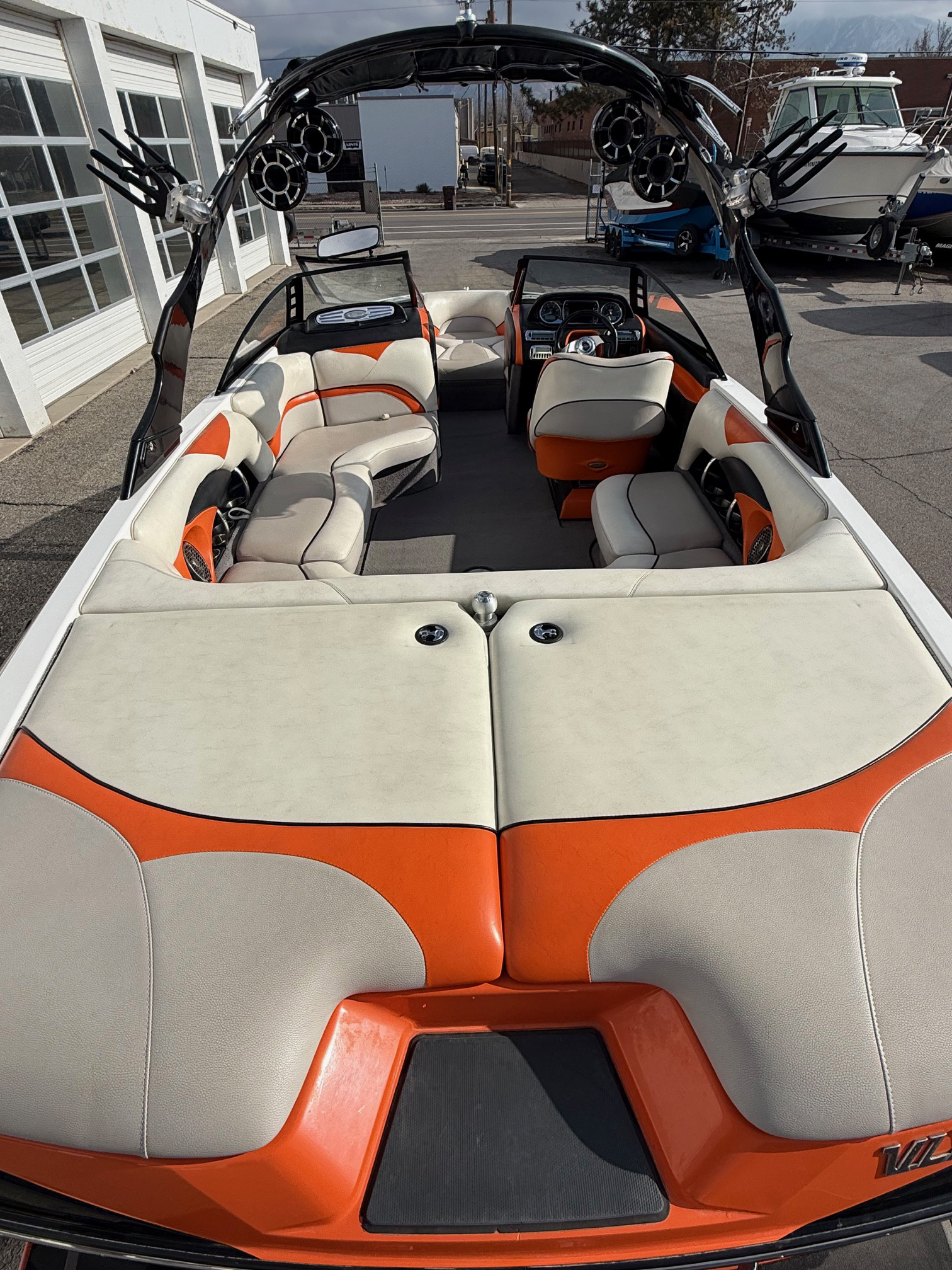 2009 21' Malibu Wakesetter VLX" Bowrider - Image 11