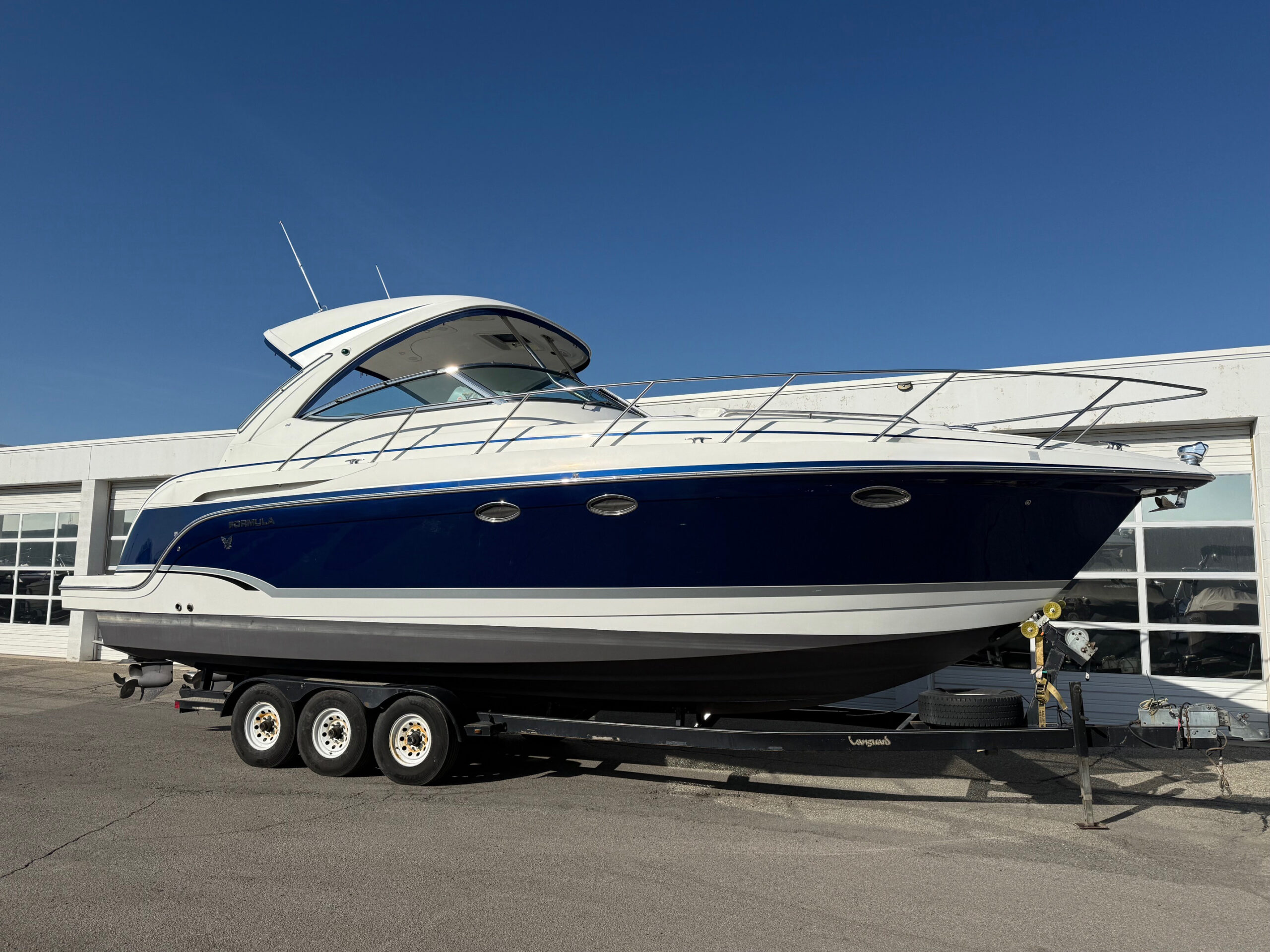 2009 34' Formula "34 PC" Yacht