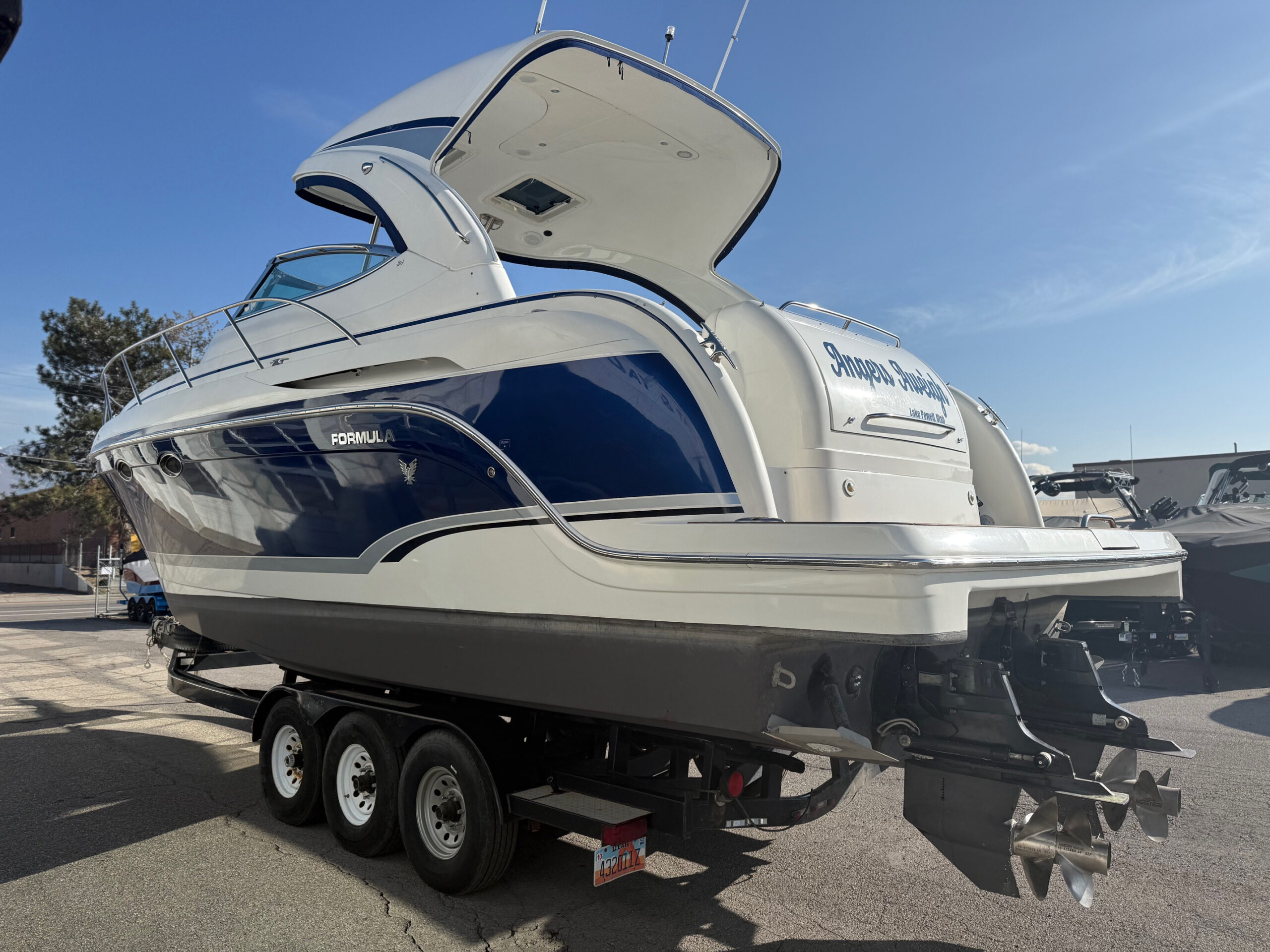 2009 34' Formula "34 PC" Yacht - Image 5