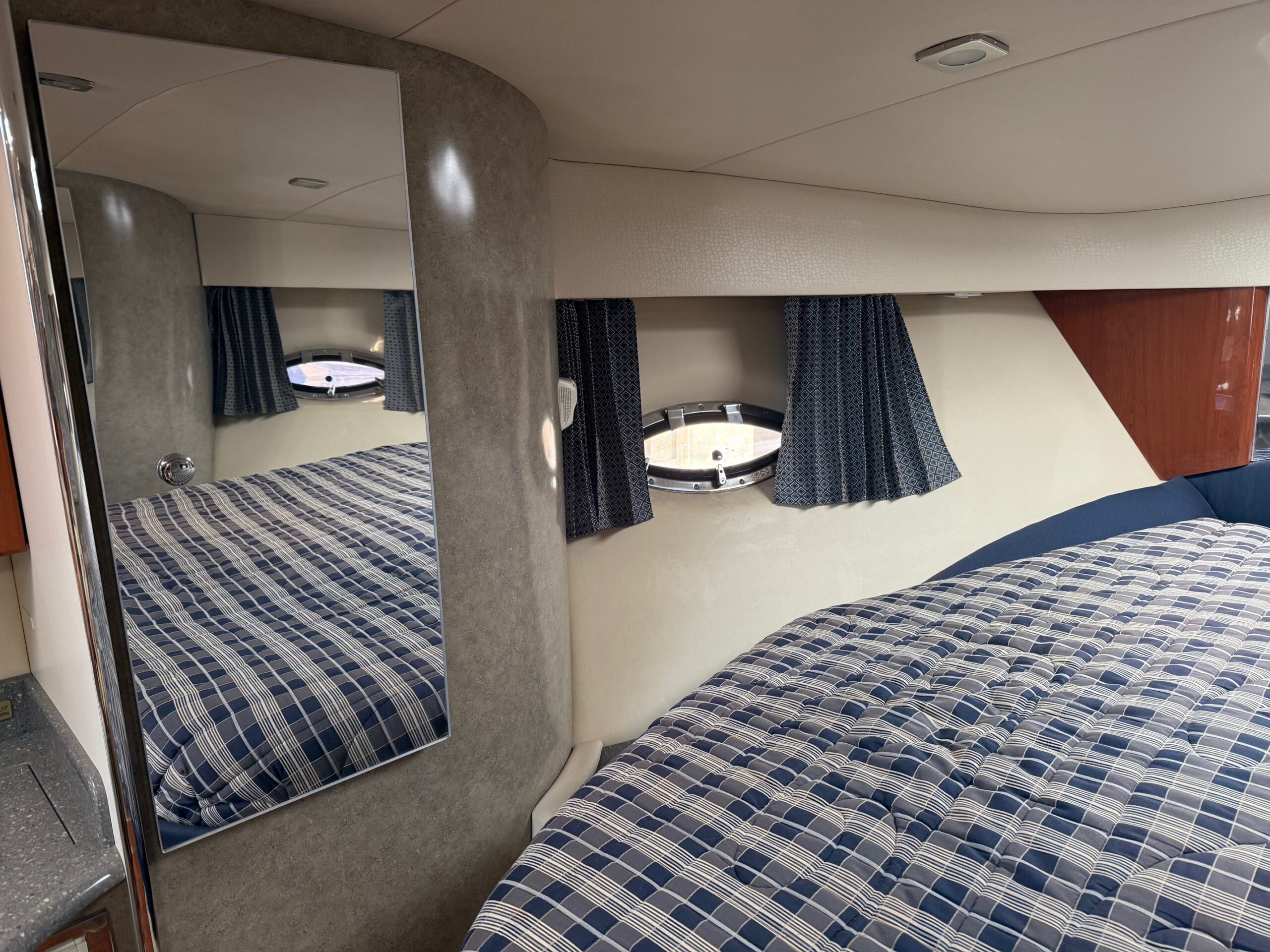 2009 34' Formula "34 PC" Yacht - Image 32