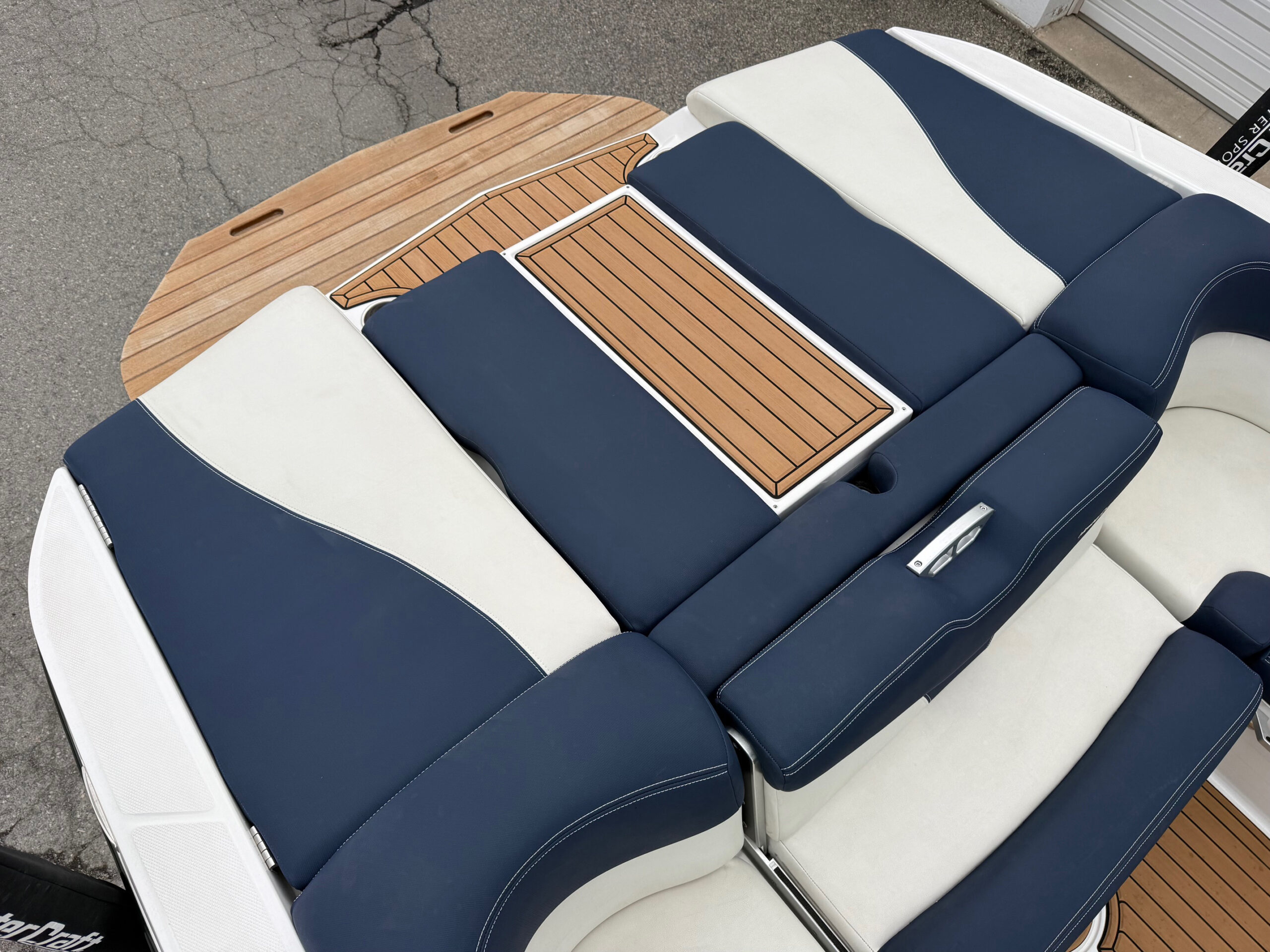 2019 22' MasterCraft "XT22" Bowrider - Image 24