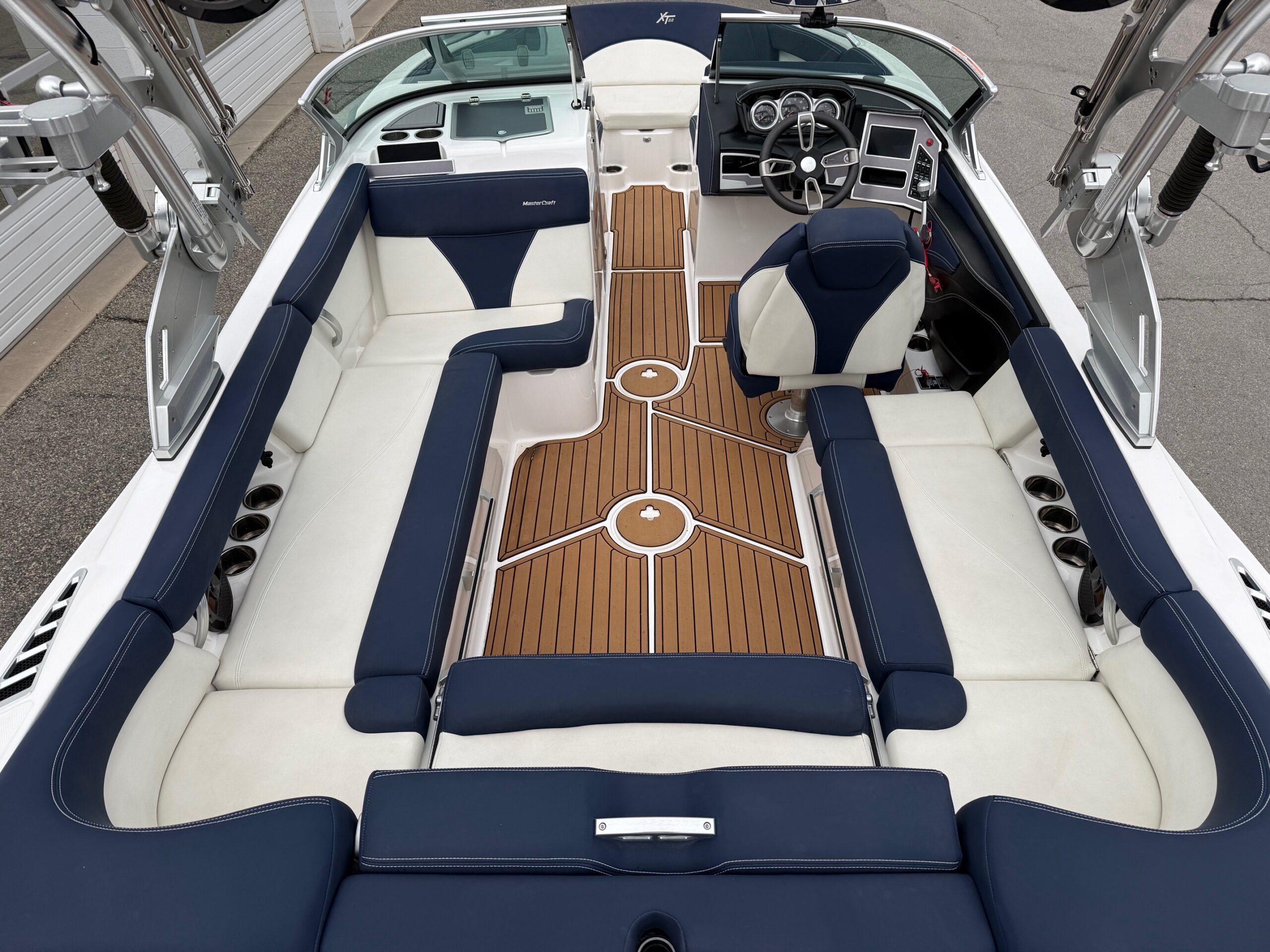 2019 22' MasterCraft "XT22" Bowrider - Image 25
