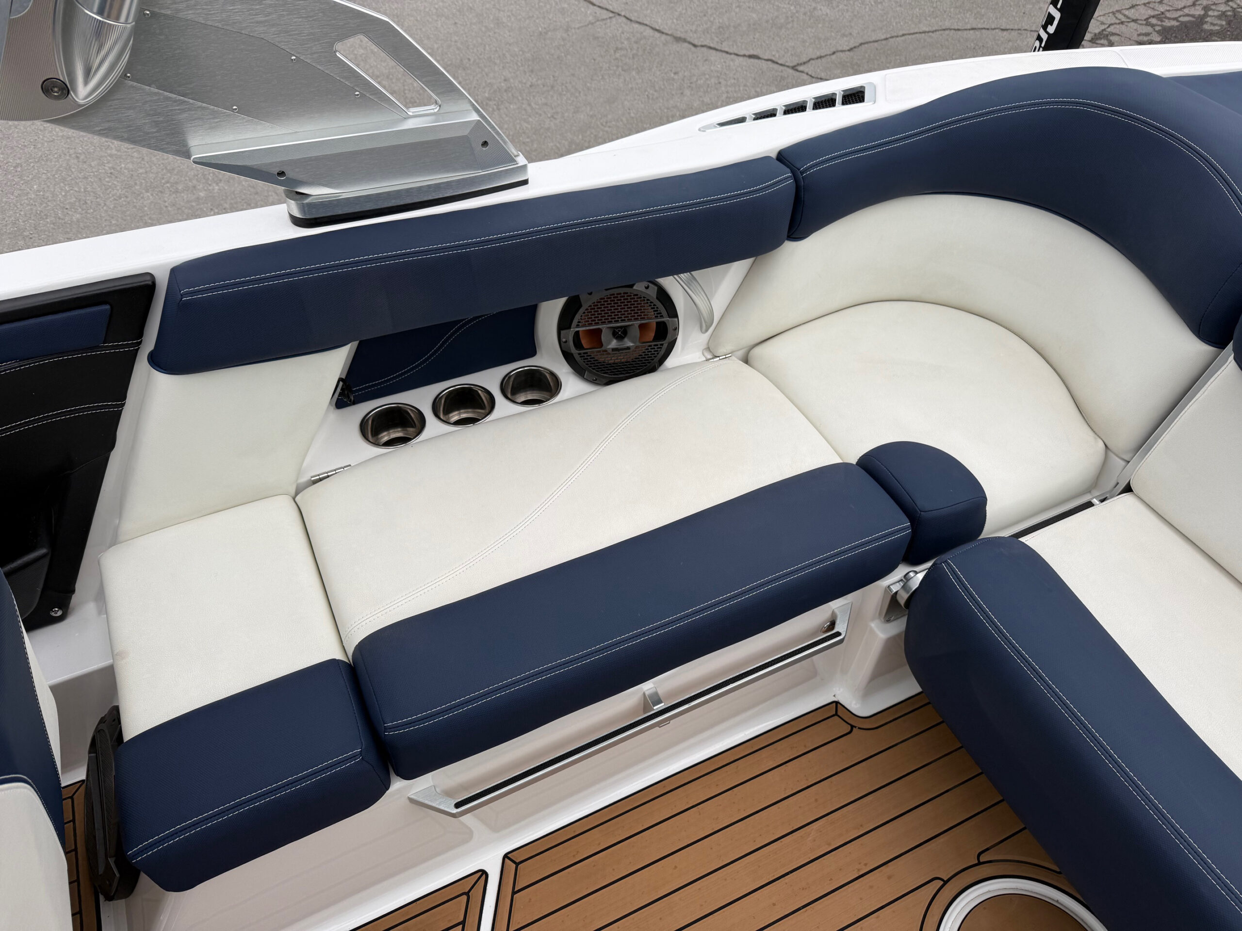 2019 22' MasterCraft "XT22" Bowrider - Image 28