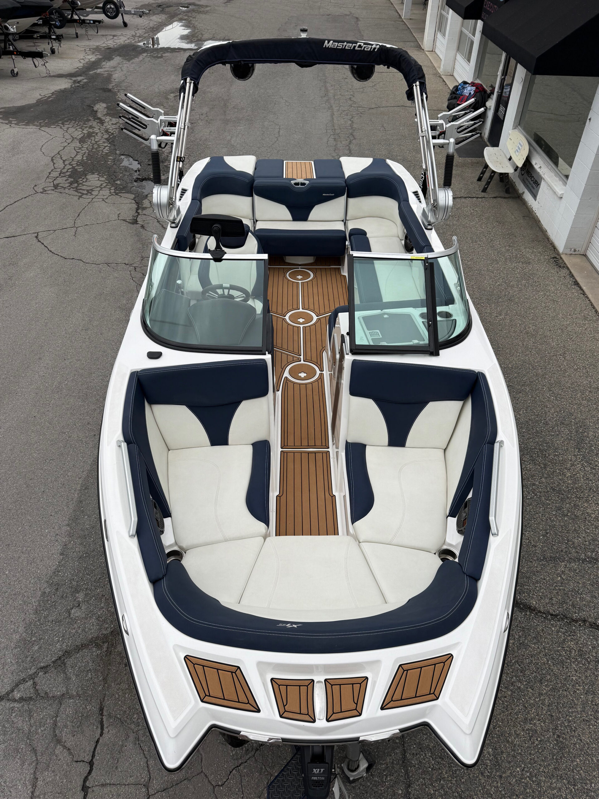 2019 22' MasterCraft "XT22" Bowrider - Image 11