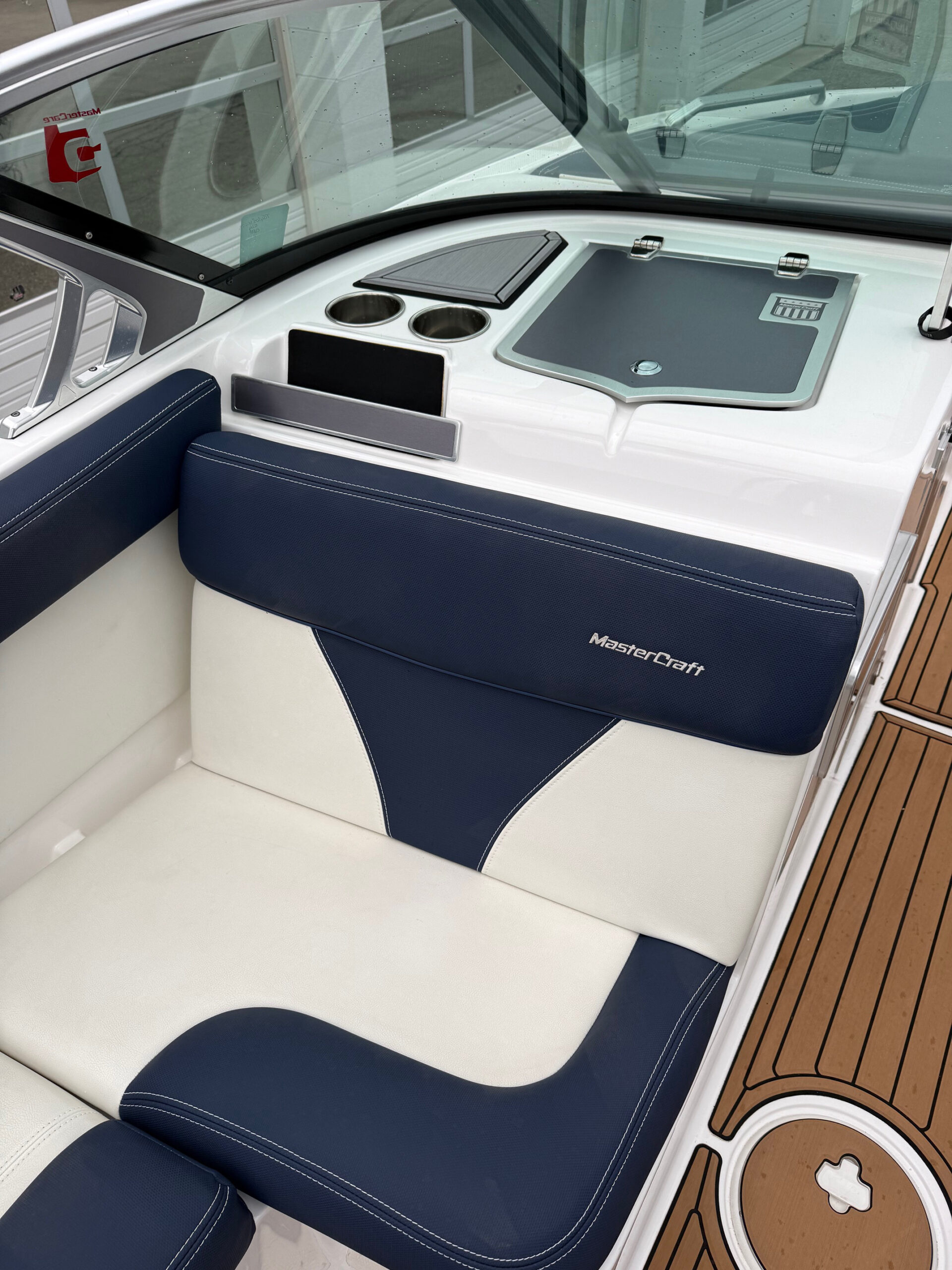 2019 22' MasterCraft "XT22" Bowrider - Image 16