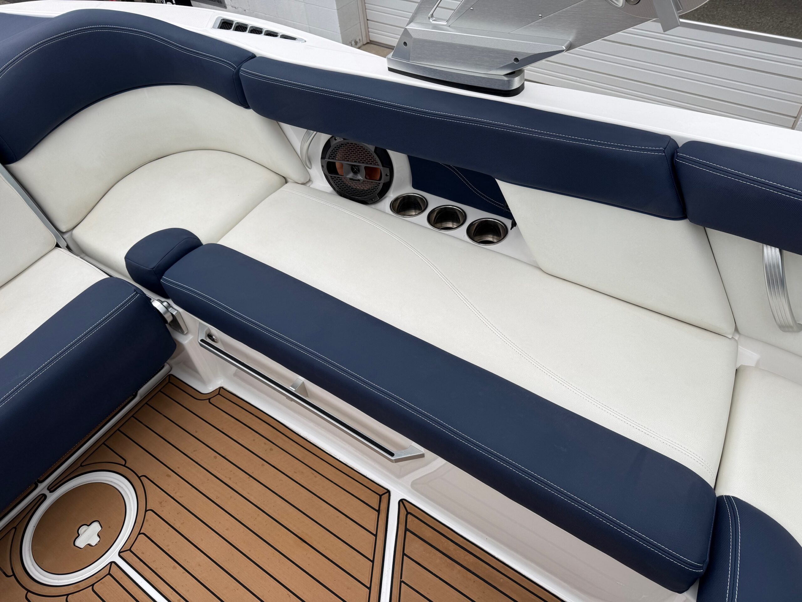 2019 22' MasterCraft "XT22" Bowrider - Image 17