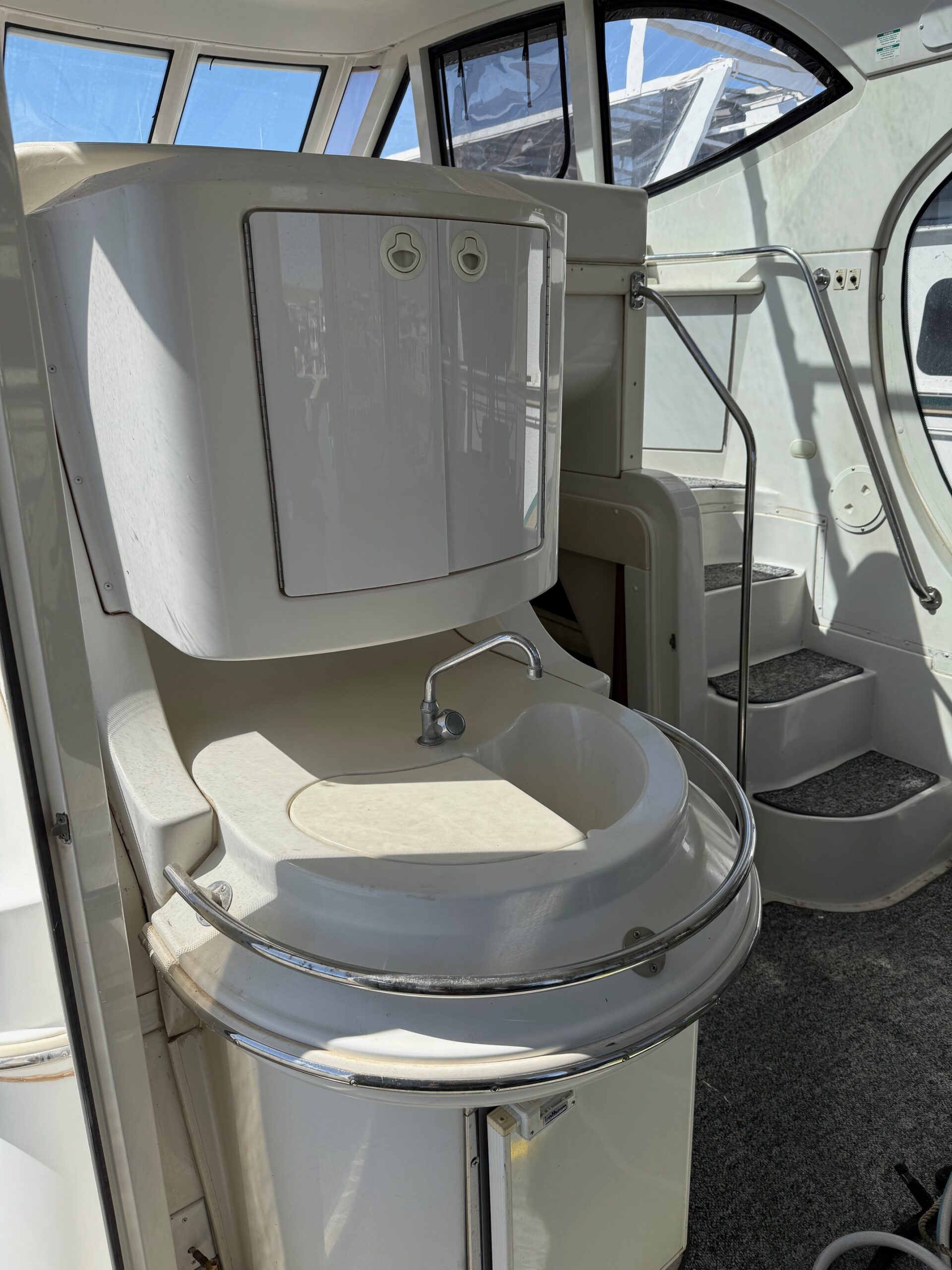 2002 50' Carver "506 Motor Yacht" - Image 27