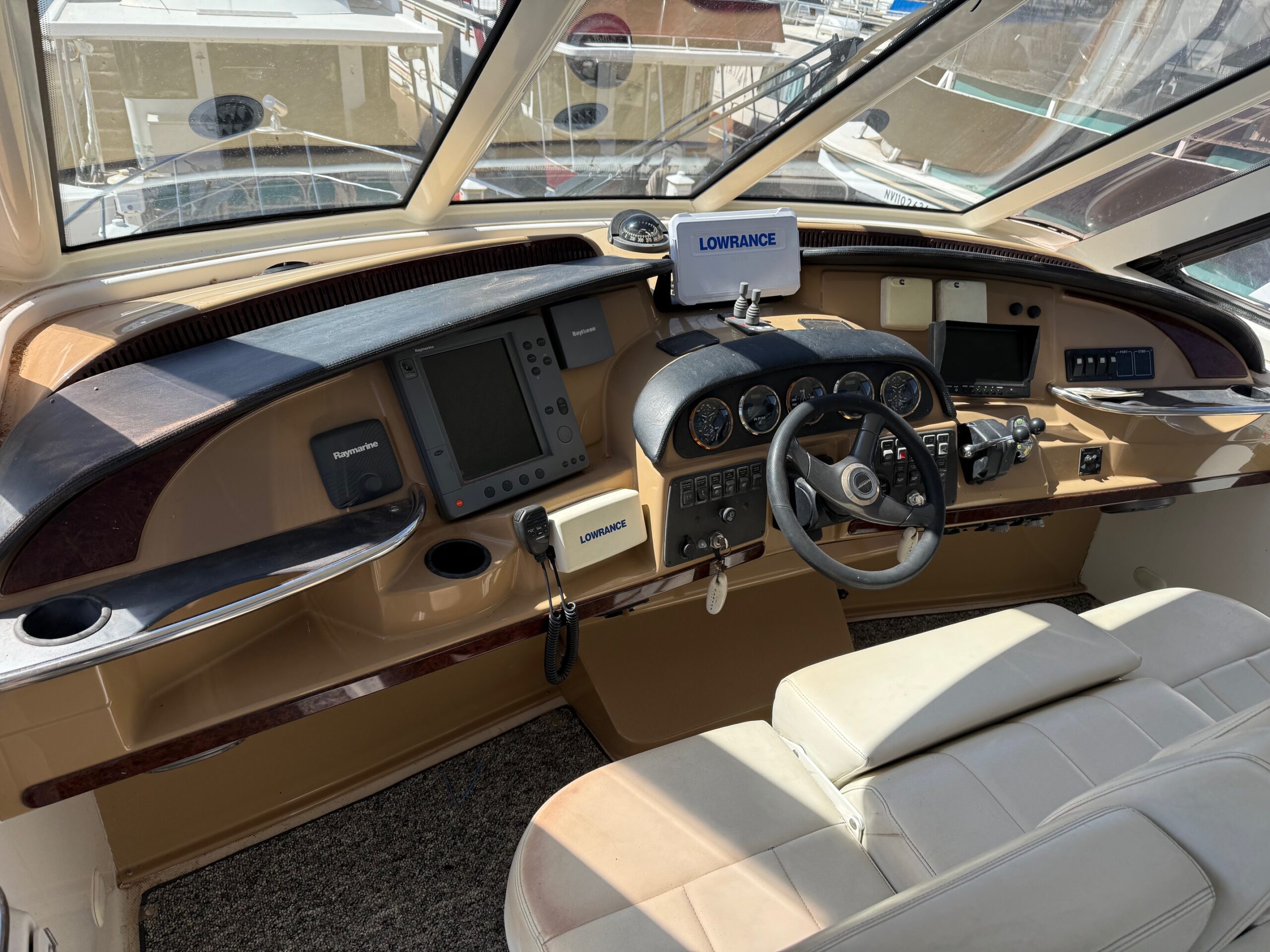 2002 50' Carver "506 Motor Yacht" - Image 11