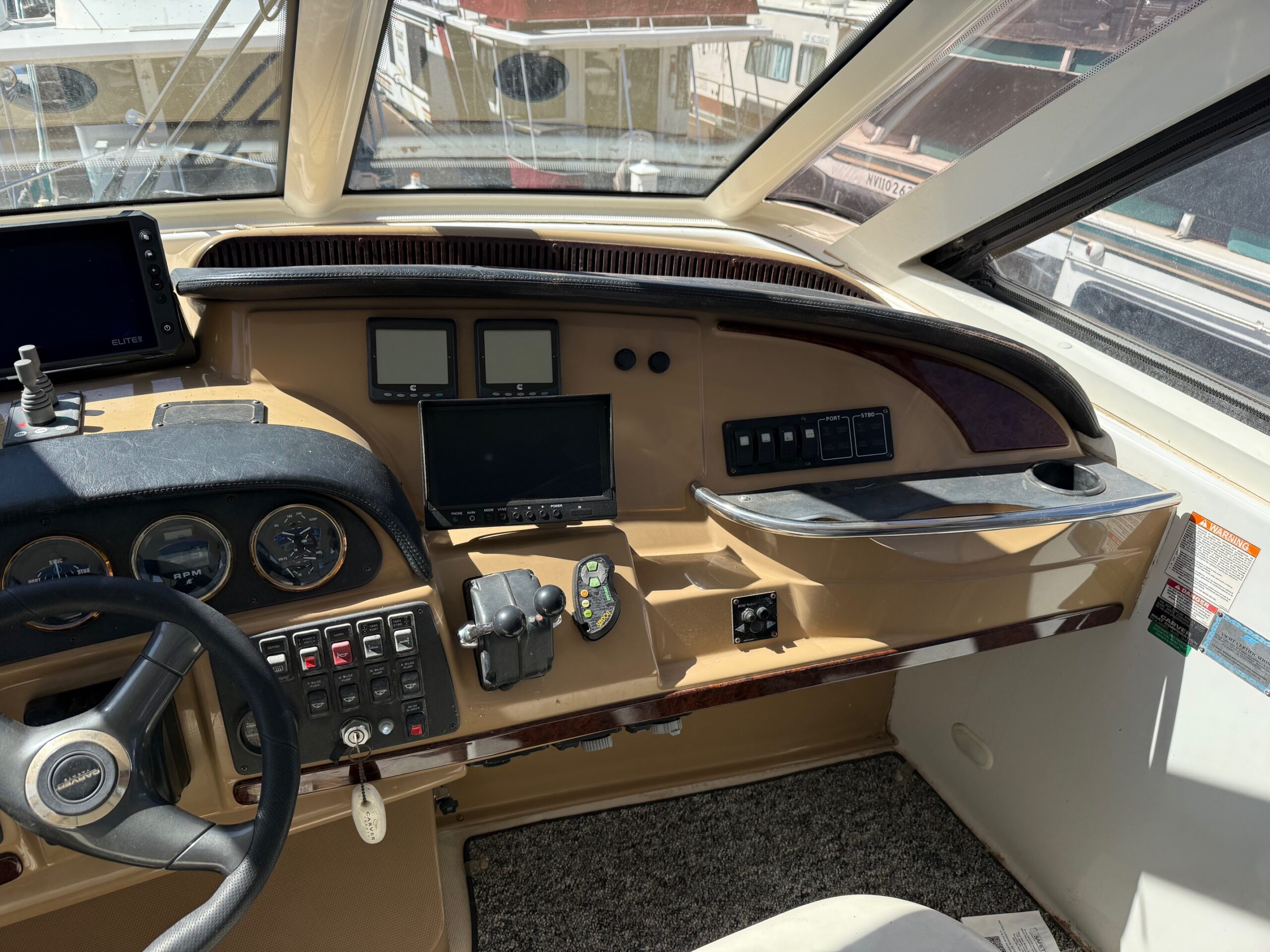 2002 50' Carver "506 Motor Yacht" - Image 14