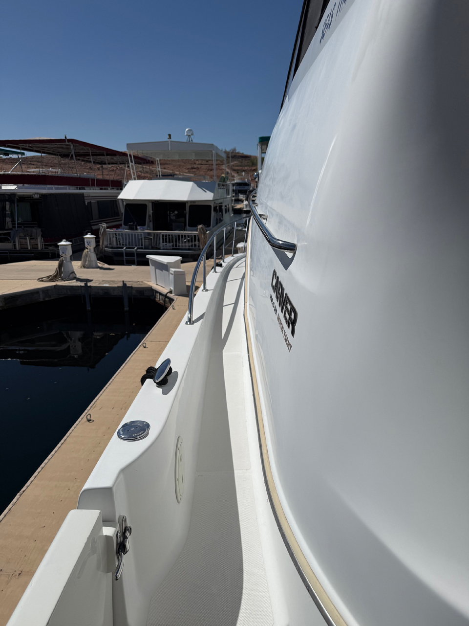 2002 50' Carver "506 Motor Yacht" - Image 31