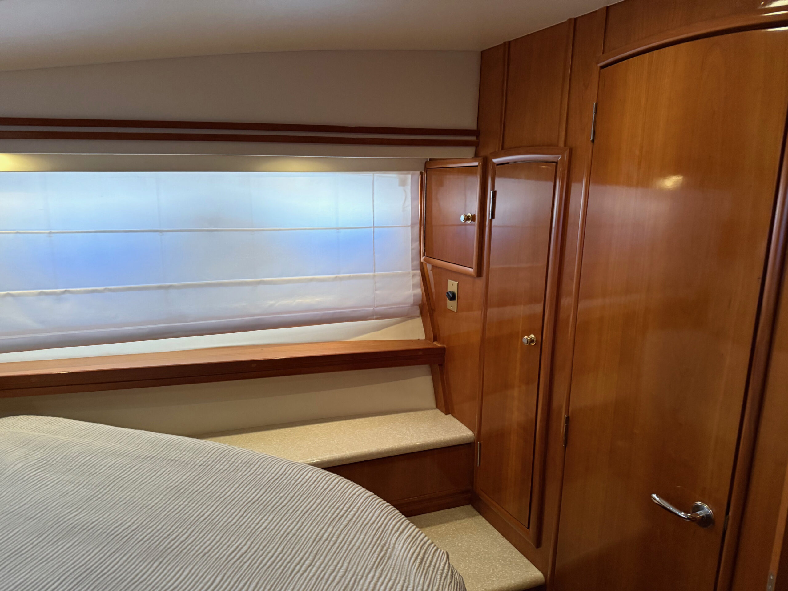 2002 50' Carver "506 Motor Yacht" - Image 44