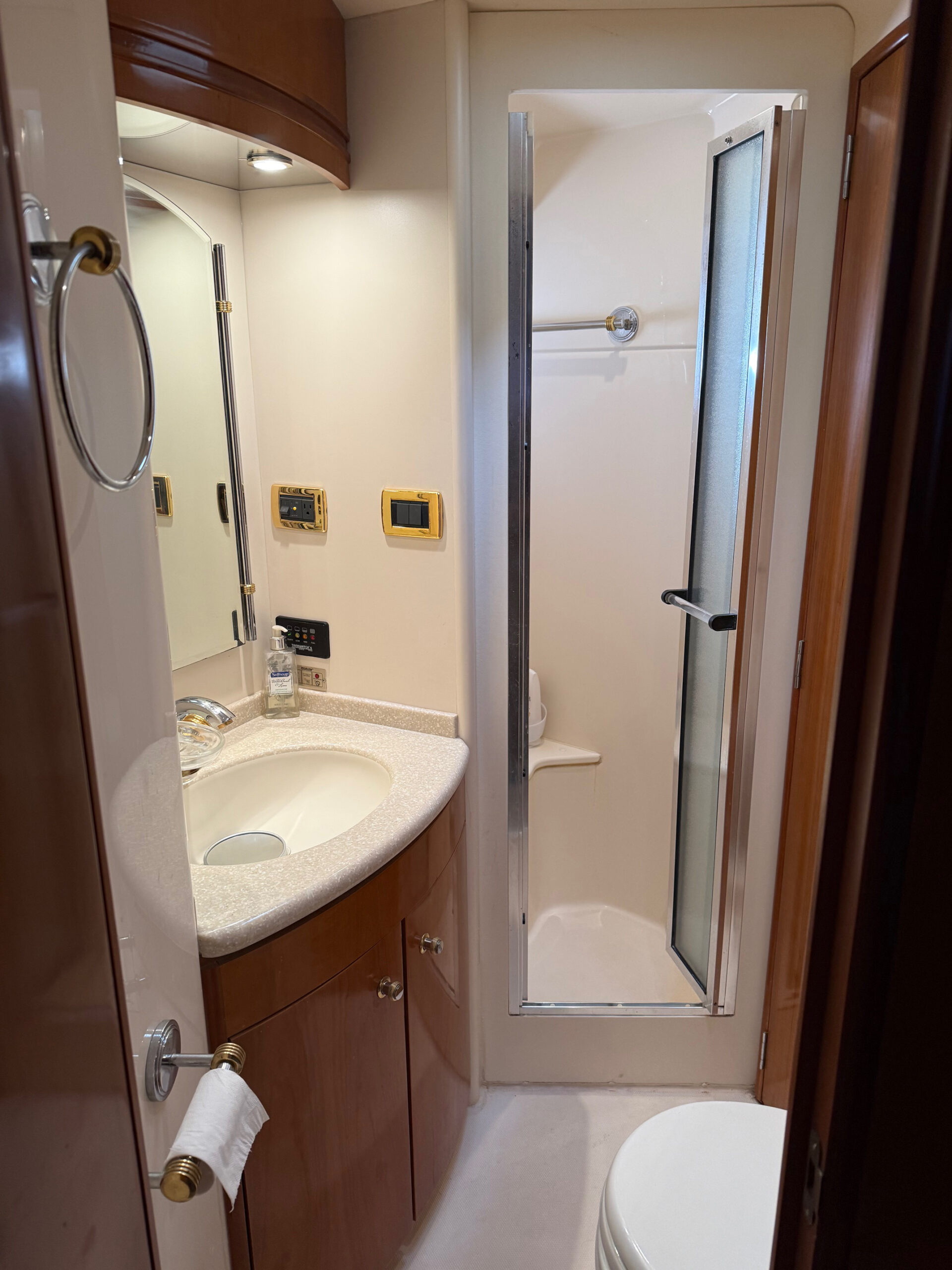 2002 50' Carver "506 Motor Yacht" - Image 45