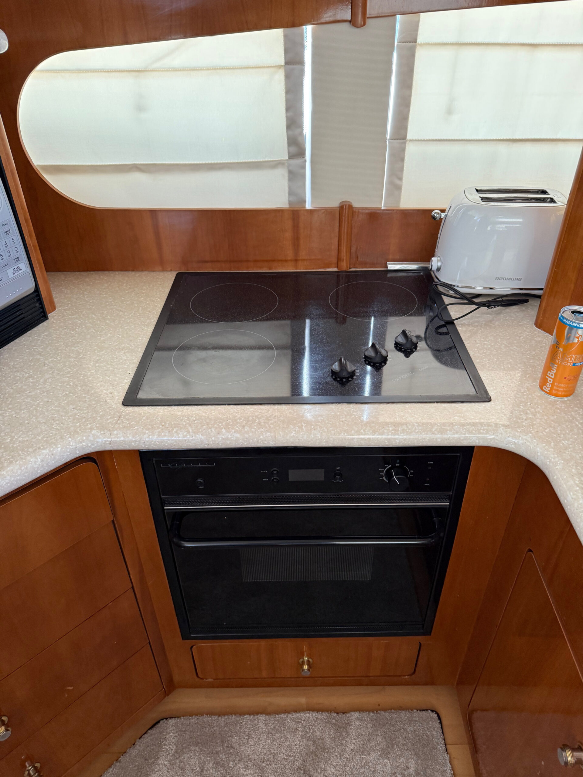 2002 50' Carver "506 Motor Yacht" - Image 53