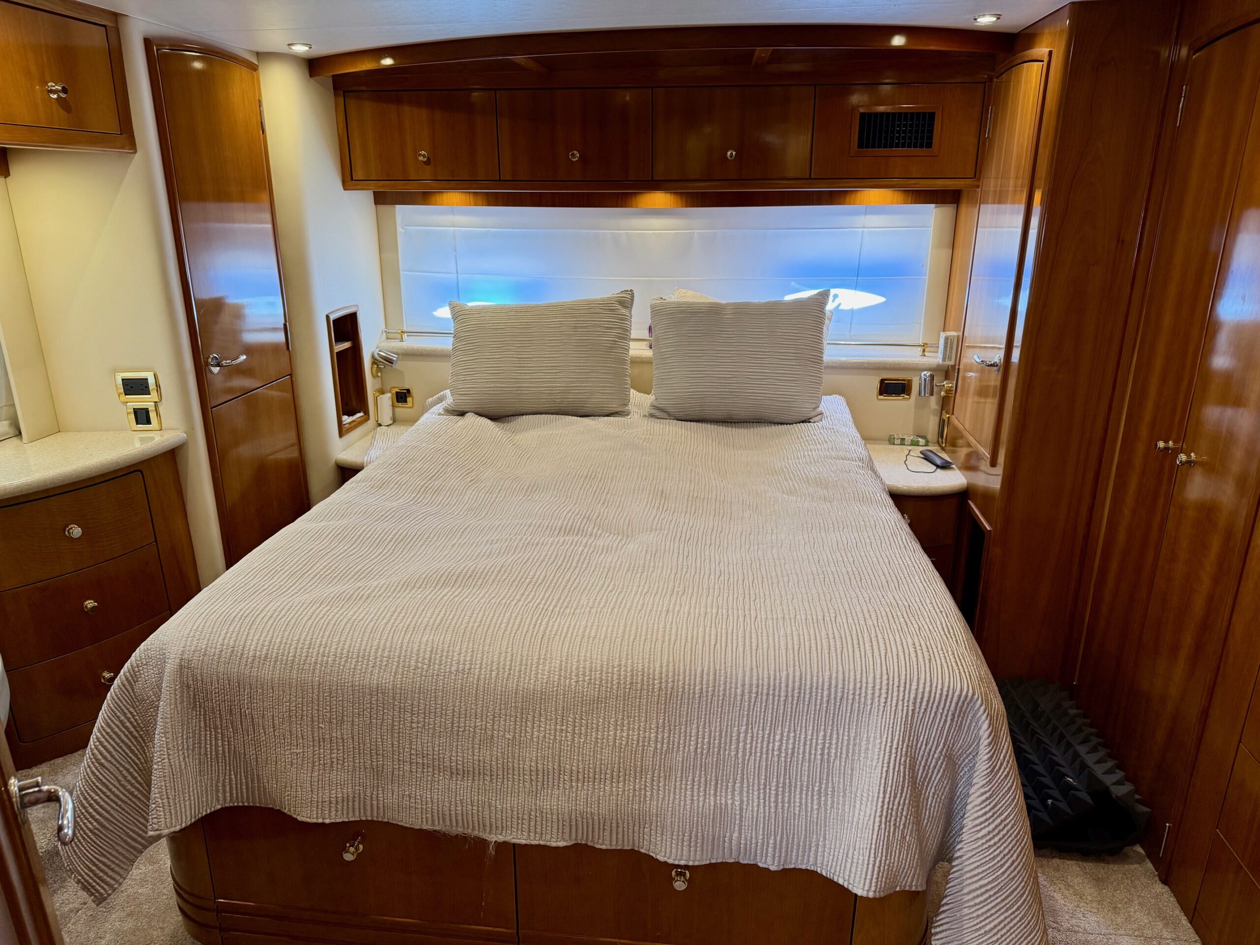 2002 50' Carver "506 Motor Yacht" - Image 54